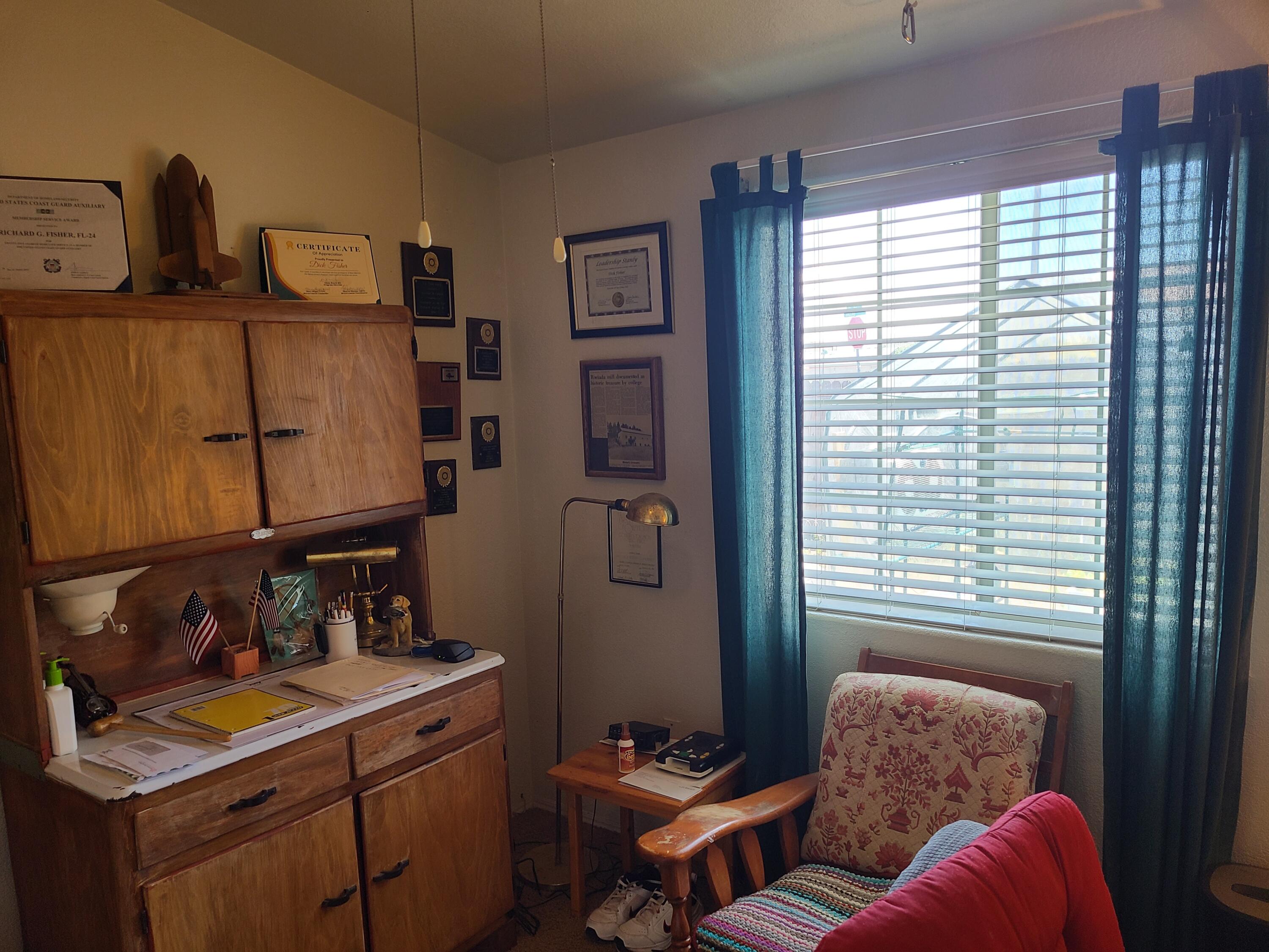 416 Carfax Place SW