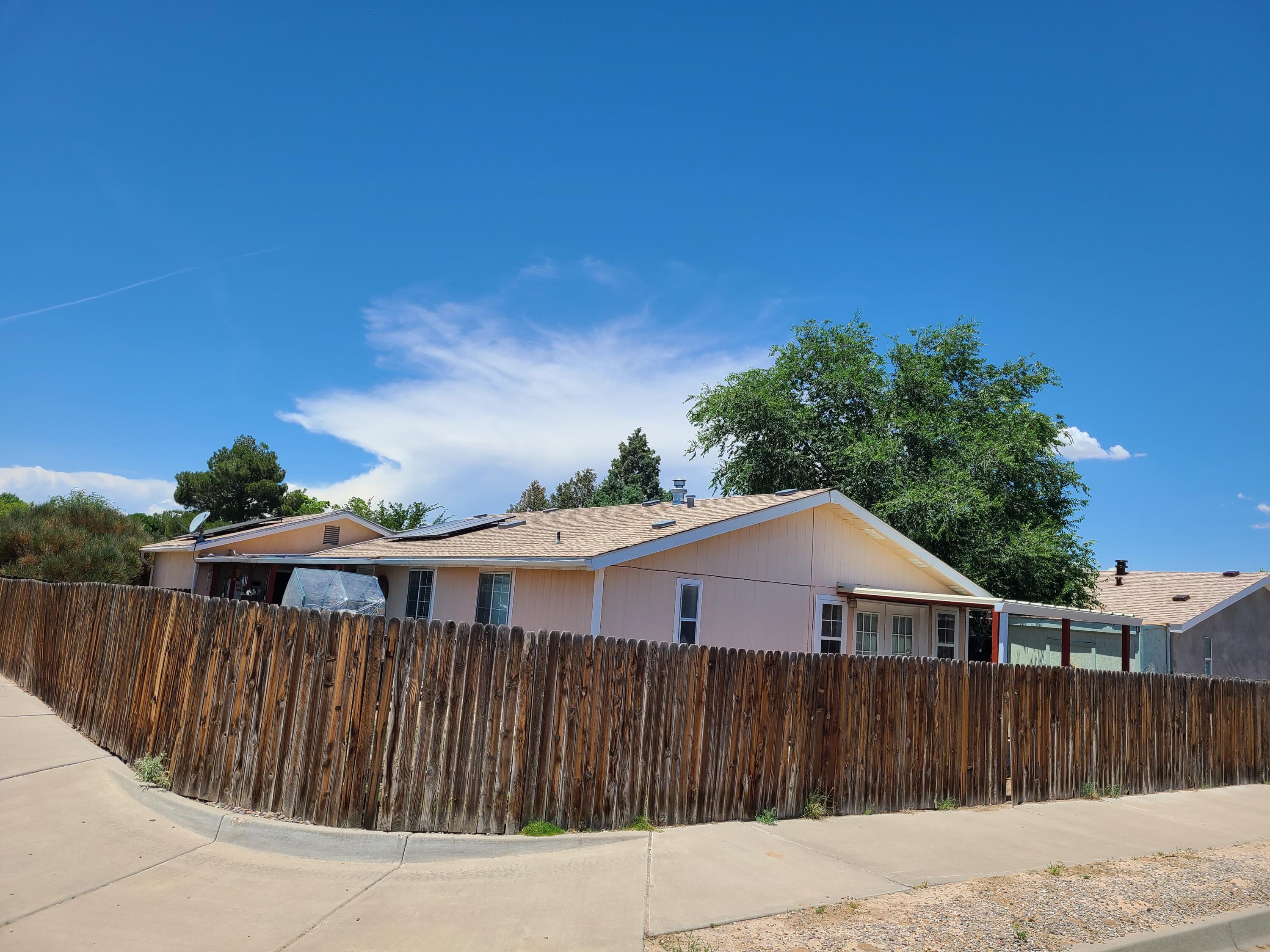 416 Carfax Place SW