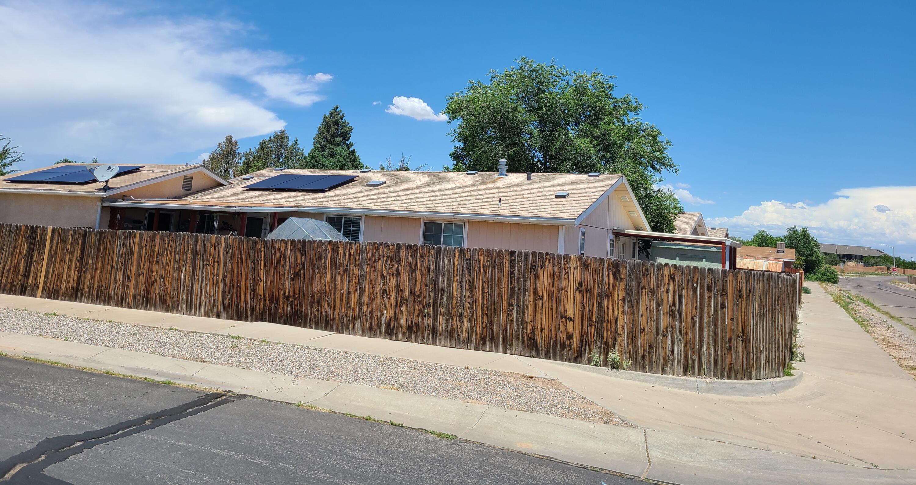 416 Carfax Place SW