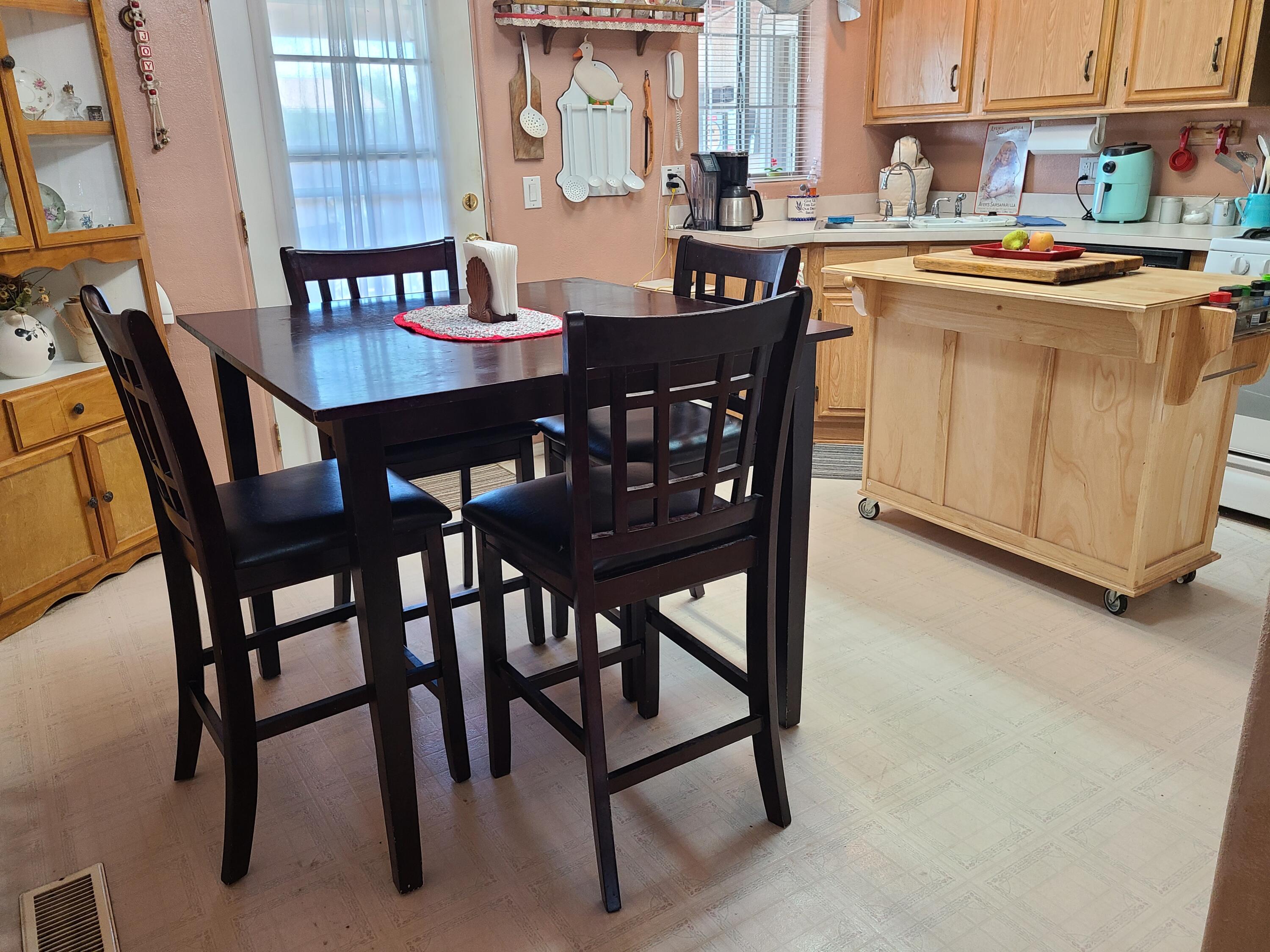 416 Carfax Place SW