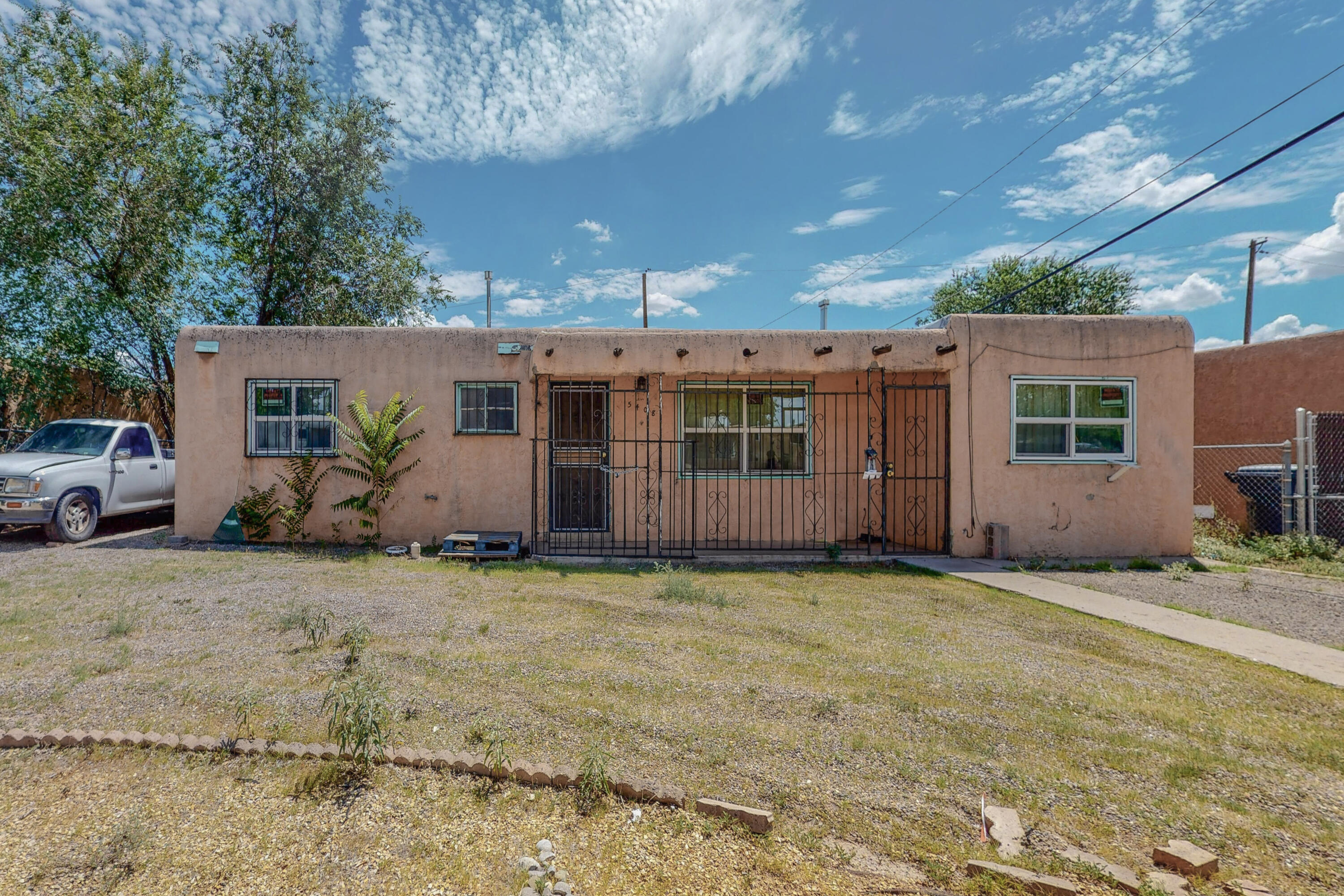 5408 EUCLID Avenue NE