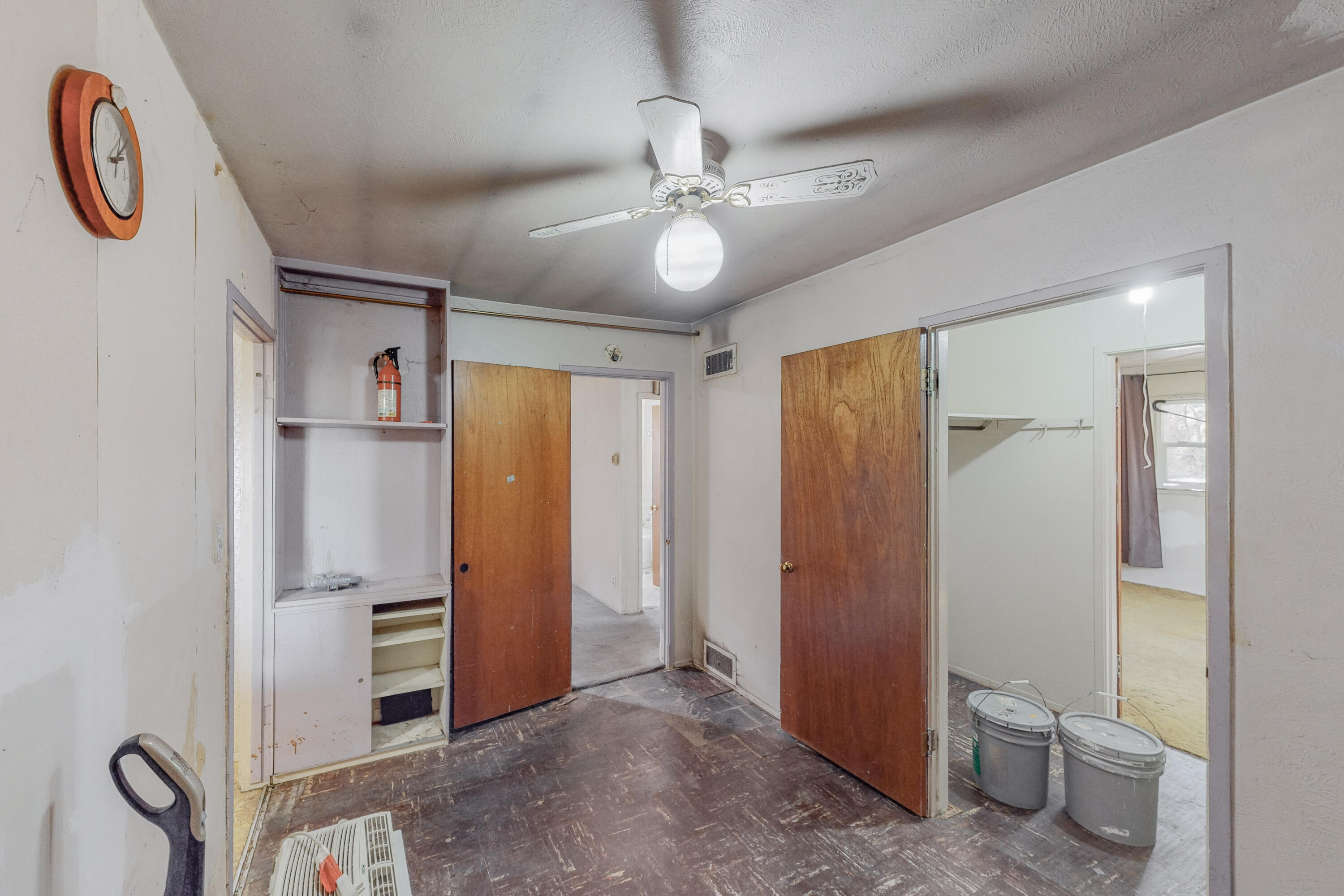5408 EUCLID Avenue NE