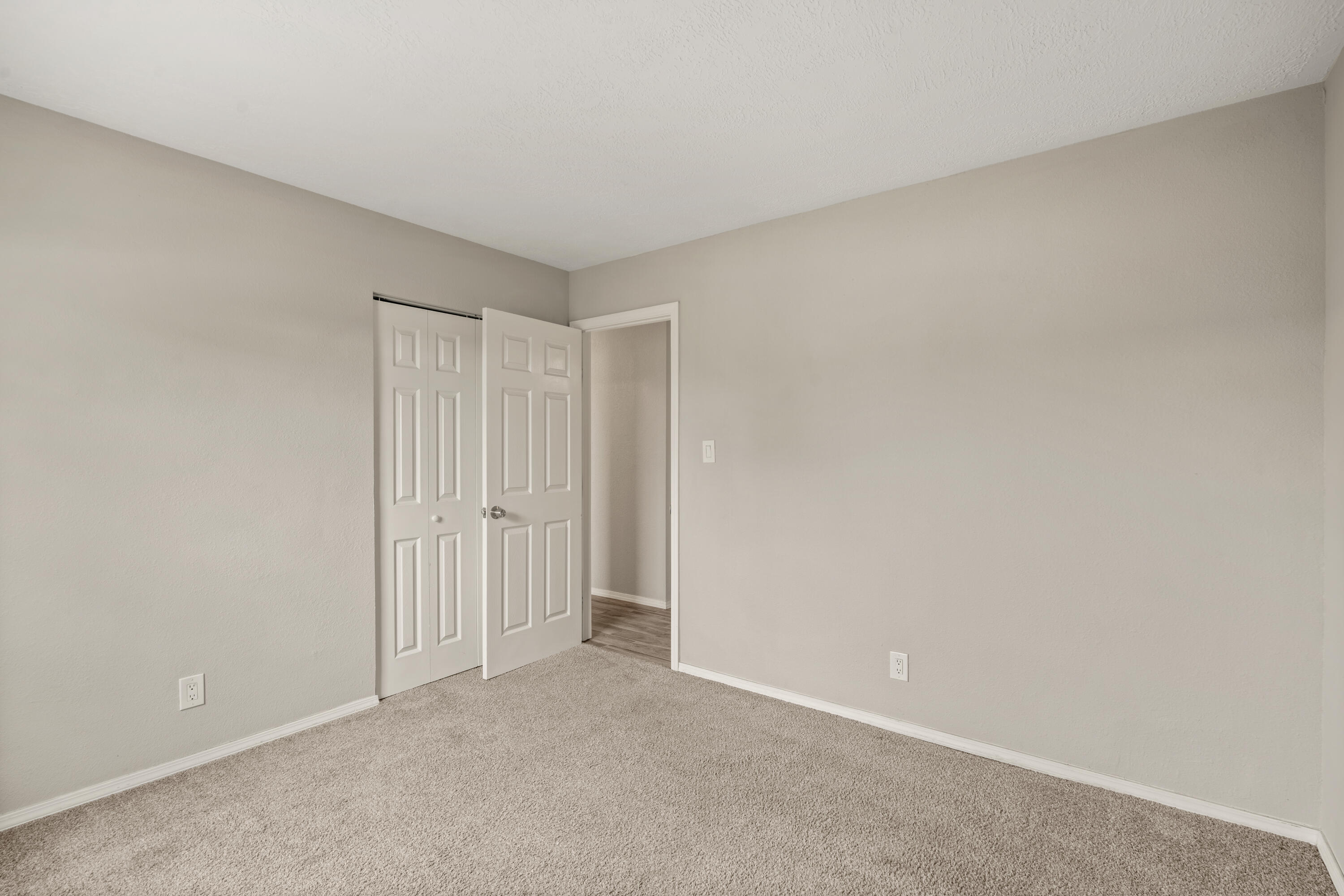 488 STALLION Road SE