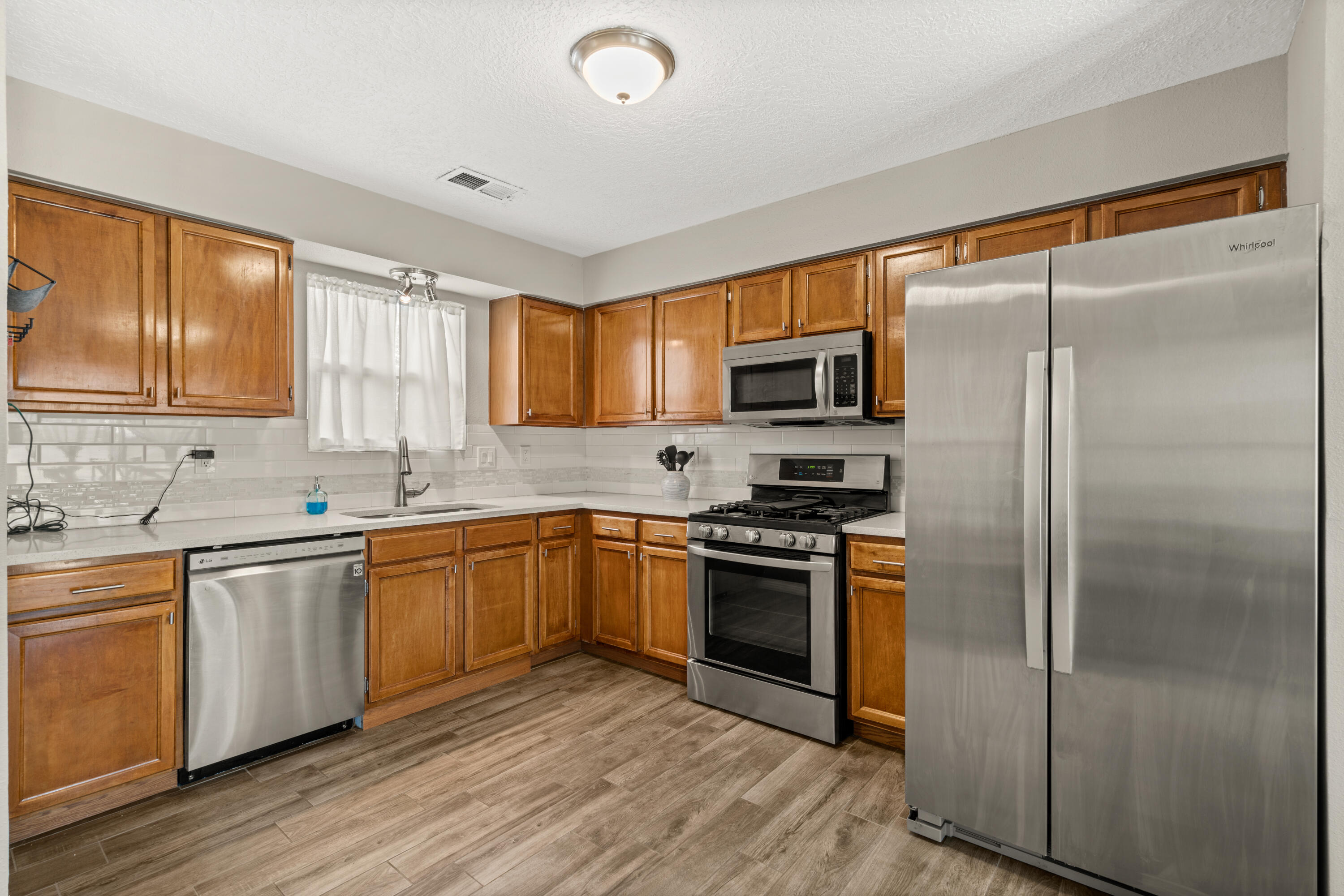 488 STALLION Road SE