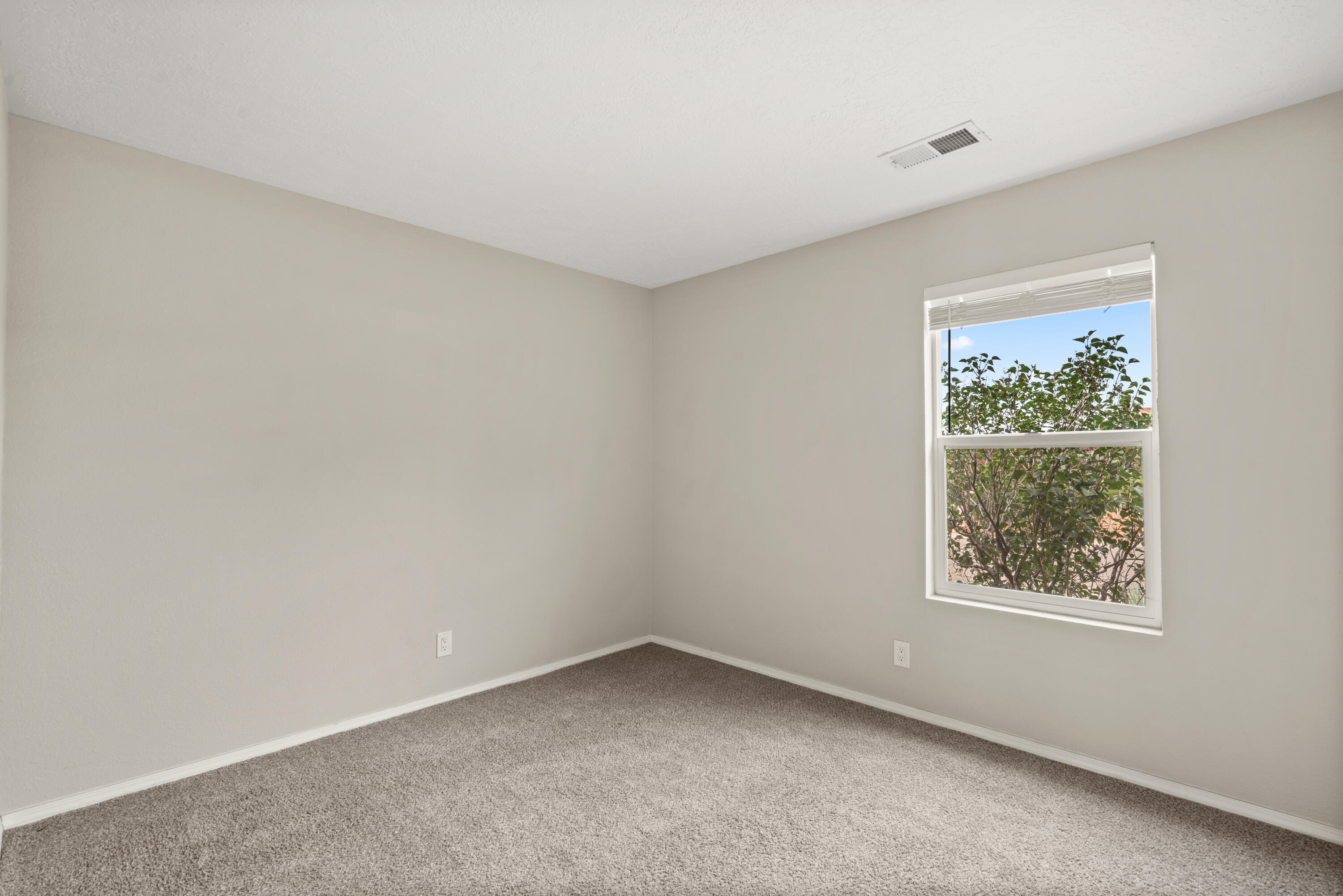 488 STALLION Road SE