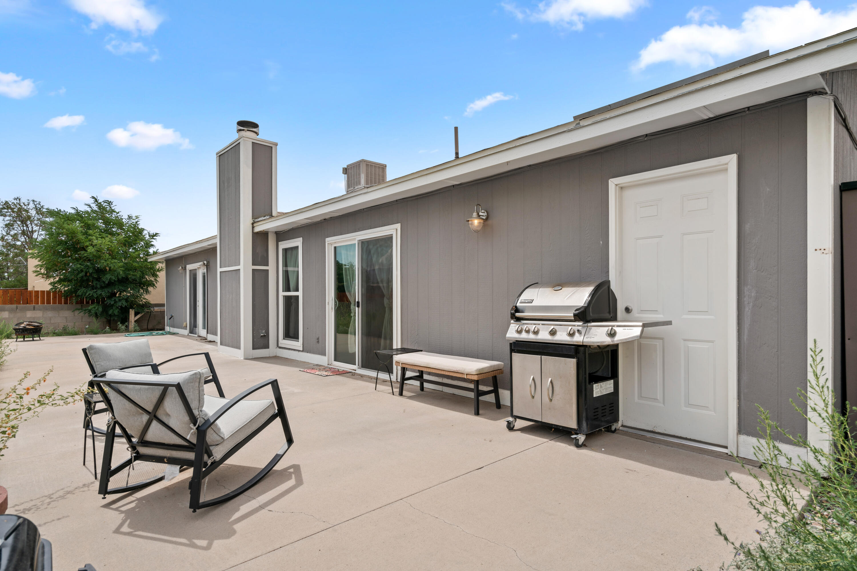 488 STALLION Road SE