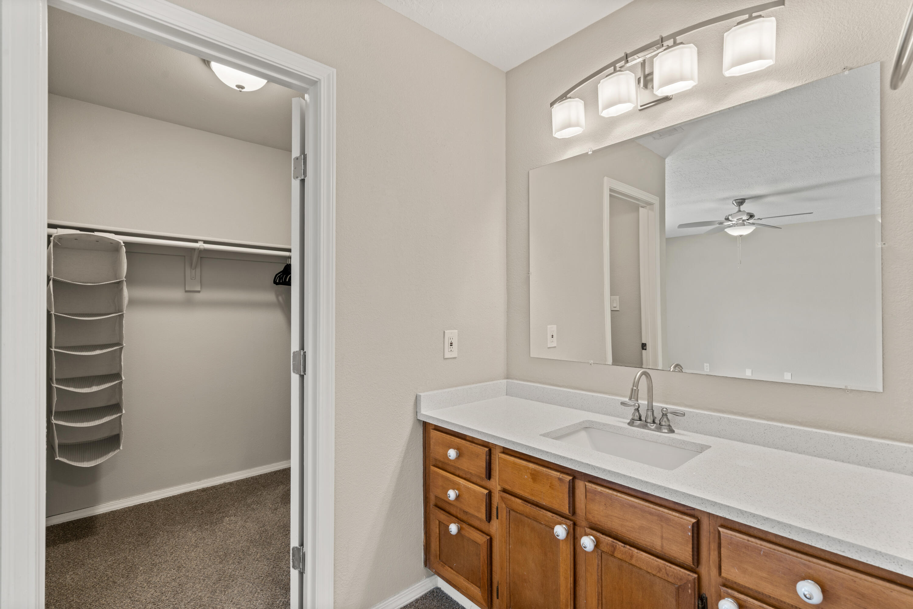 488 STALLION Road SE