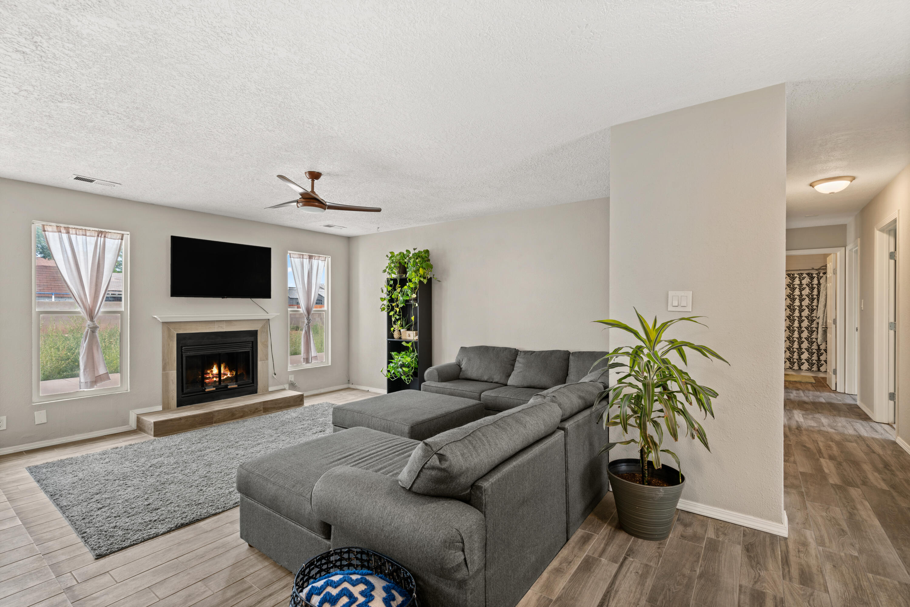 488 STALLION Road SE