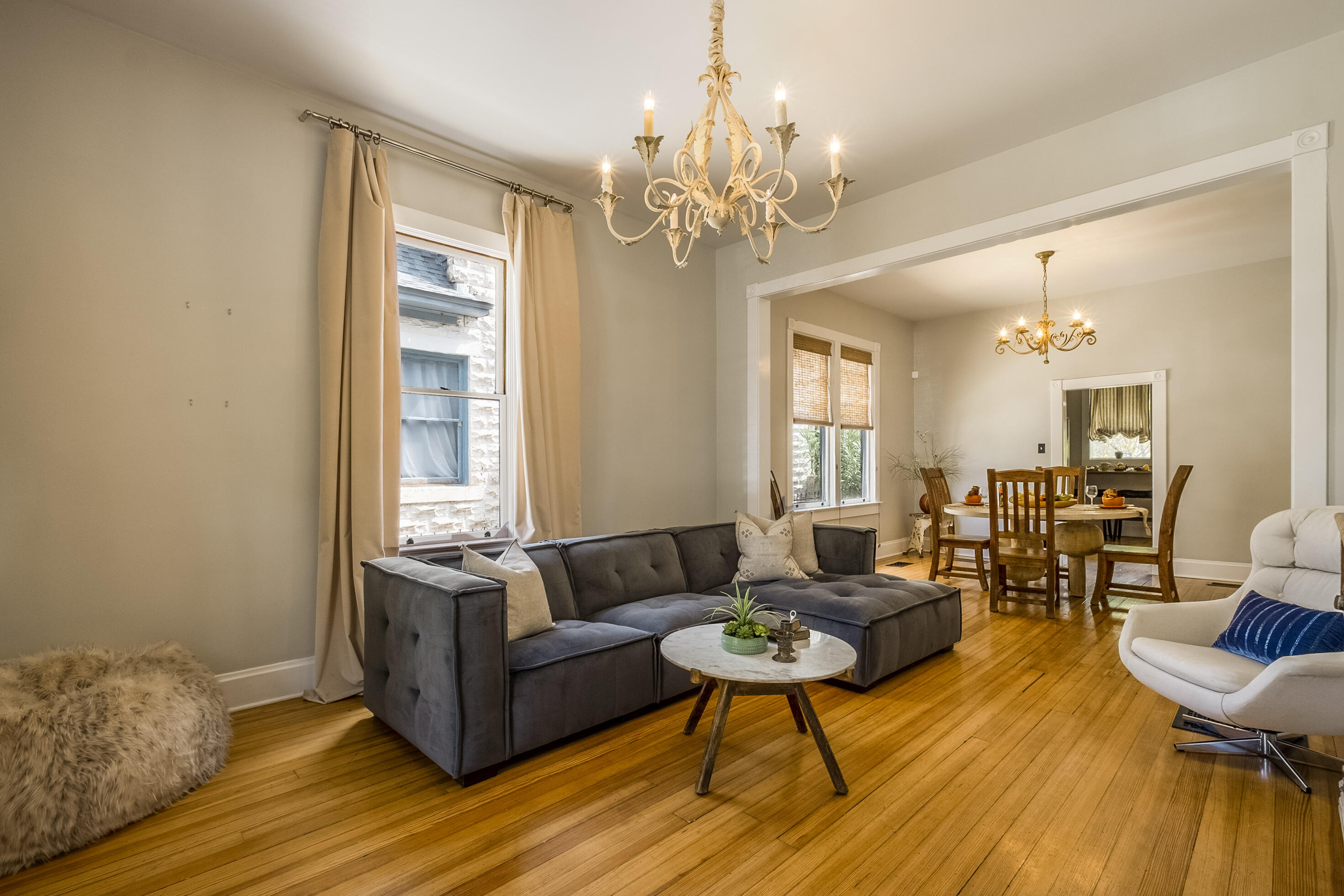 306 EDITH Boulevard SE