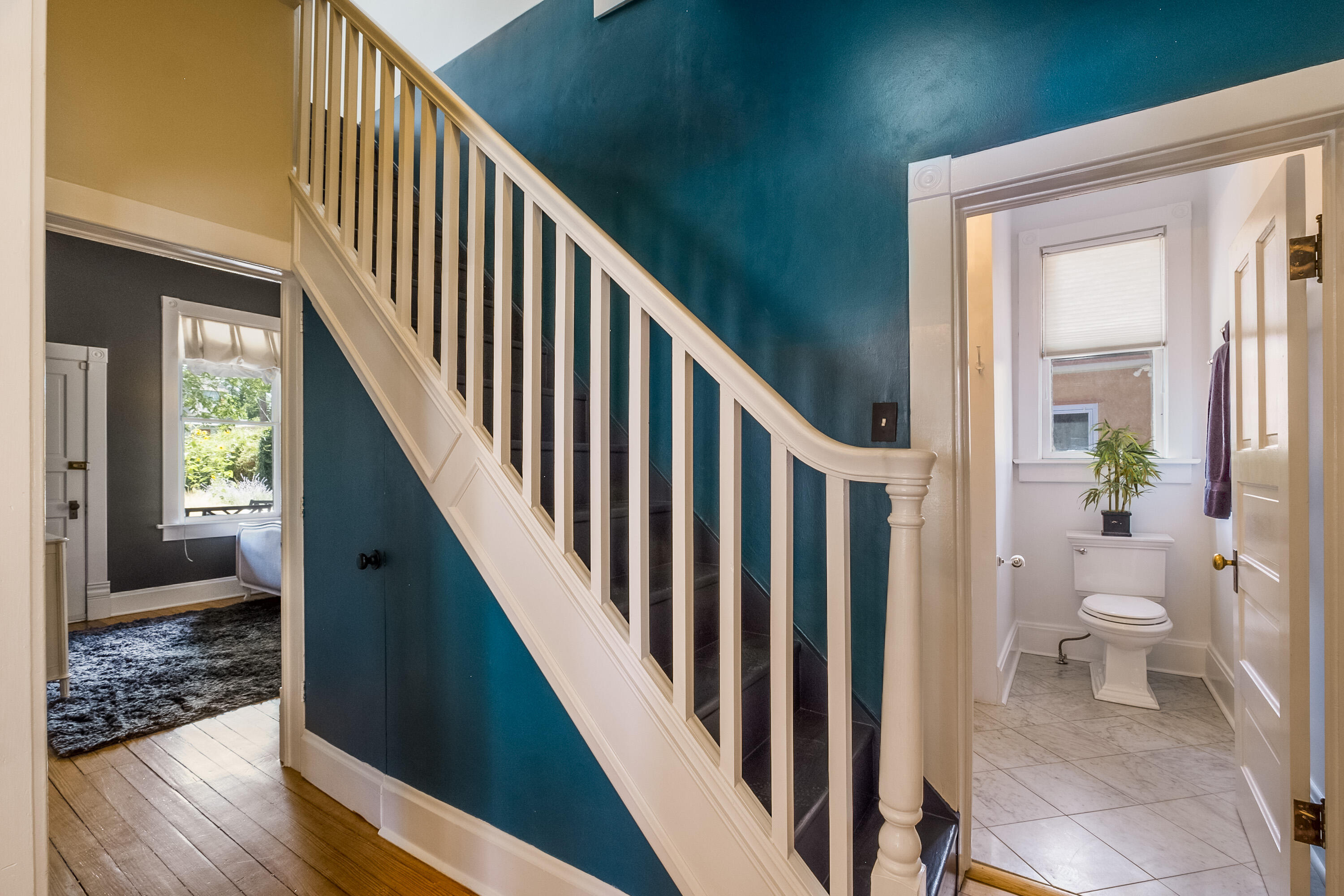 306 EDITH Boulevard SE