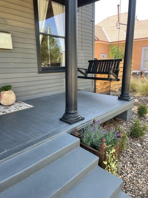 306 EDITH Boulevard SE