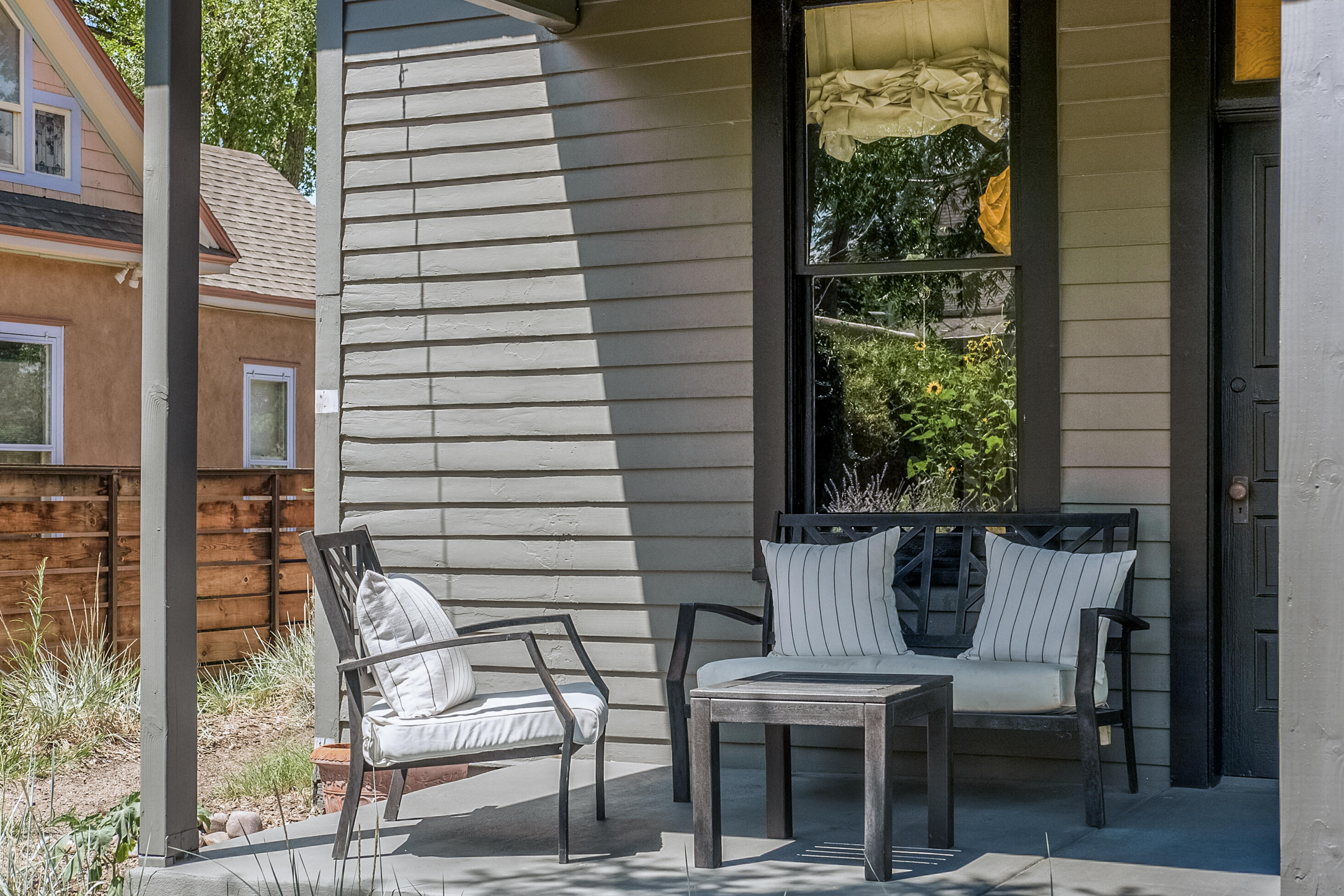 306 EDITH Boulevard SE