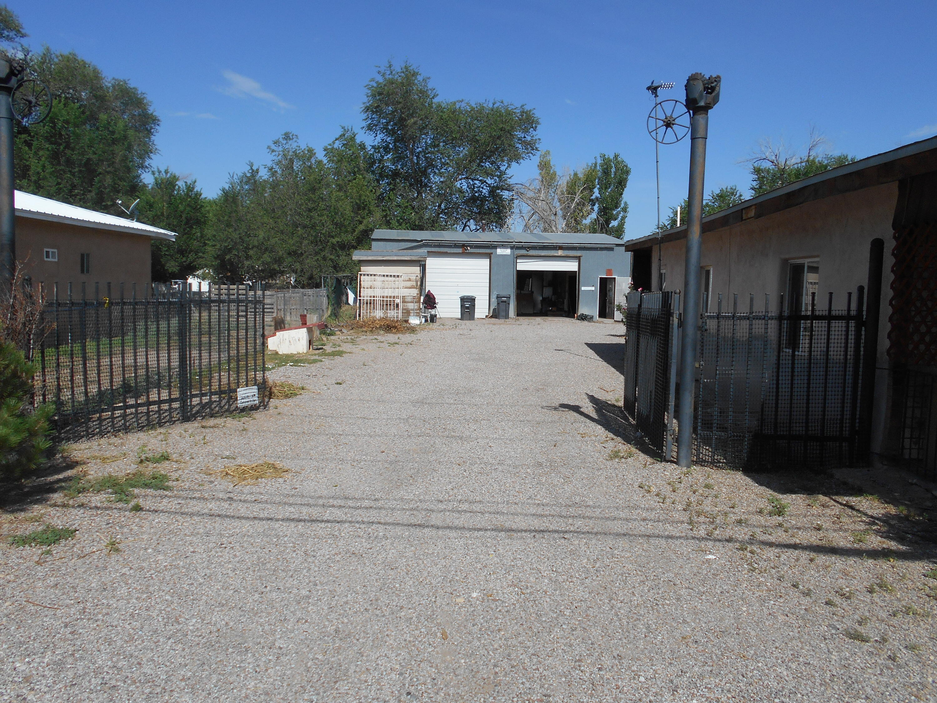 656 JARALES Road