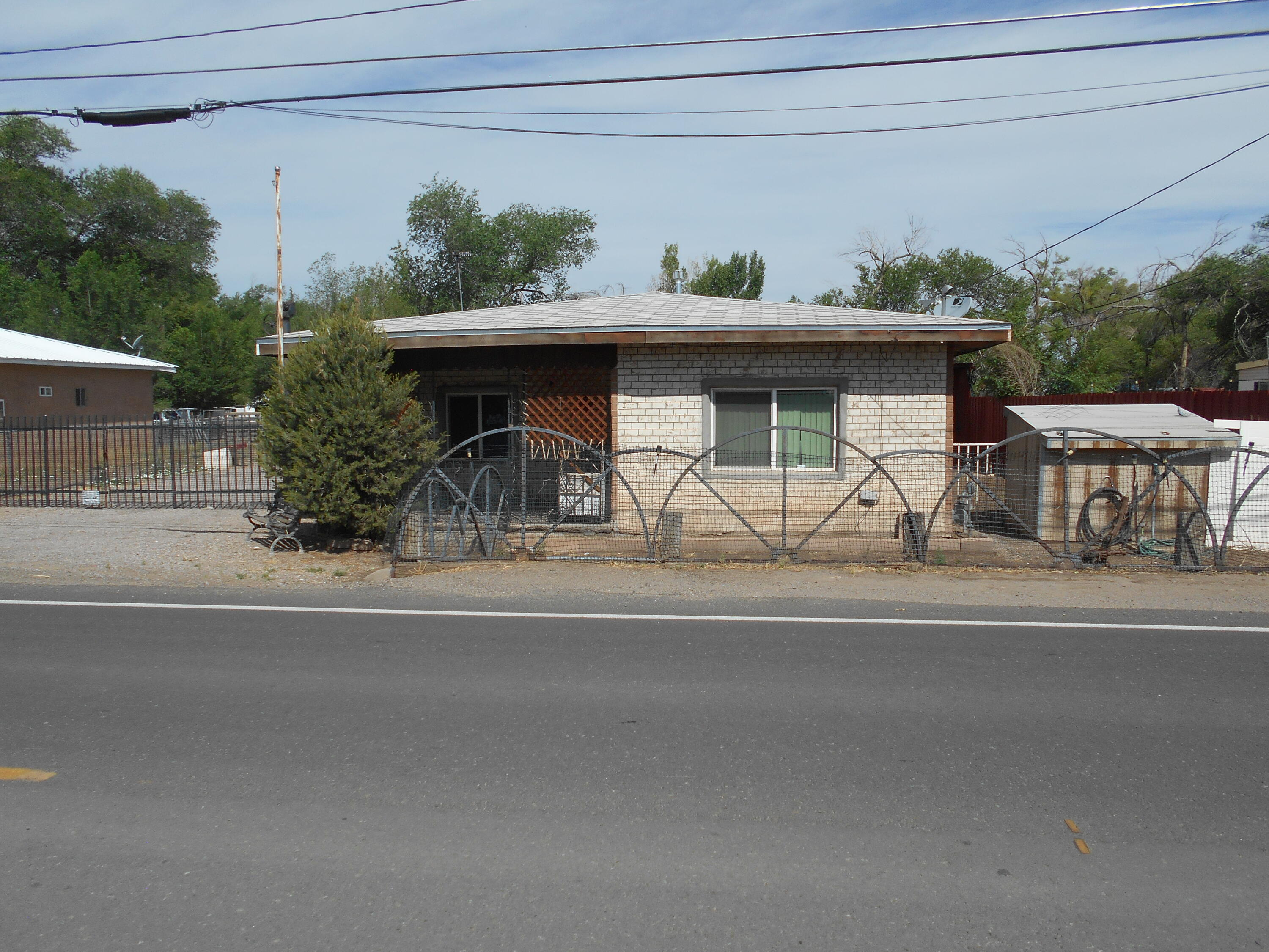 656 JARALES Road