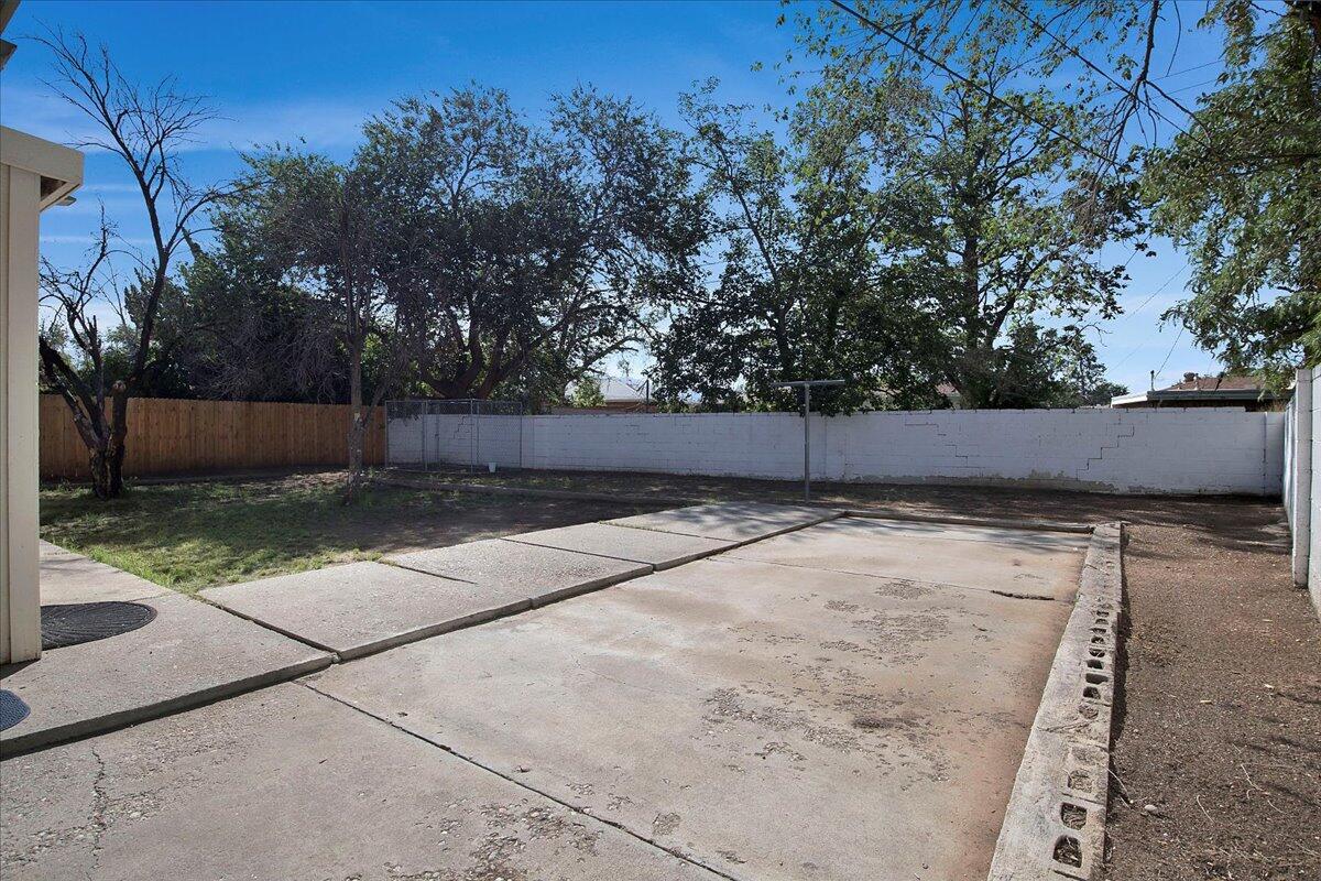 2718 LOS ARBOLES Place NE