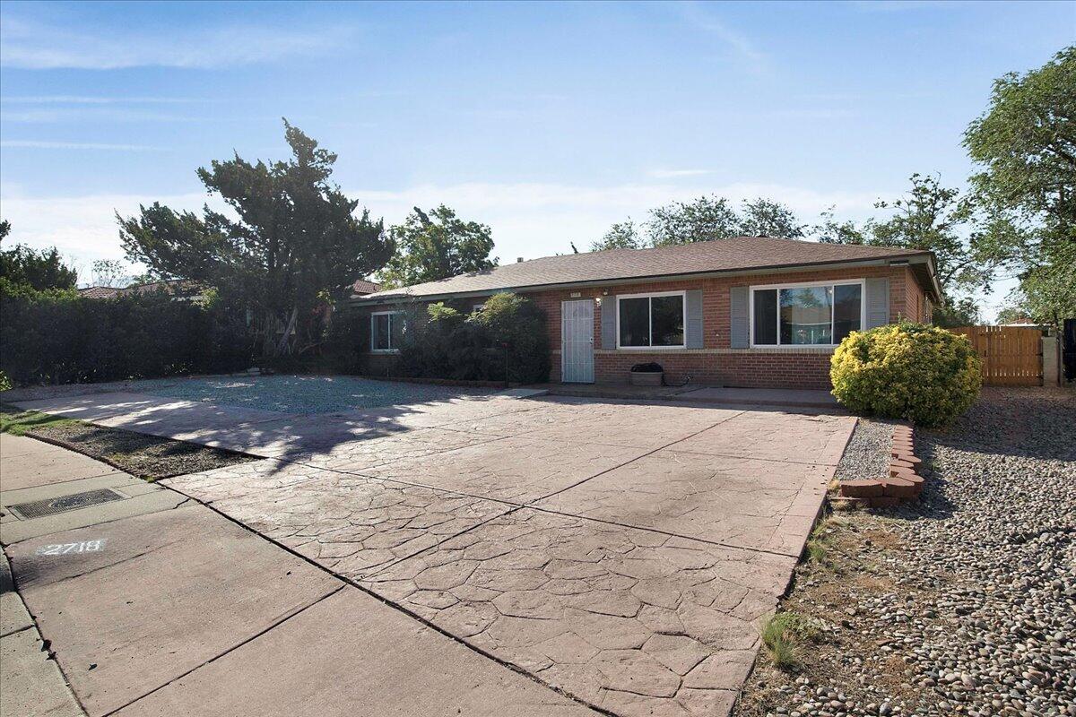 2718 LOS ARBOLES Place NE