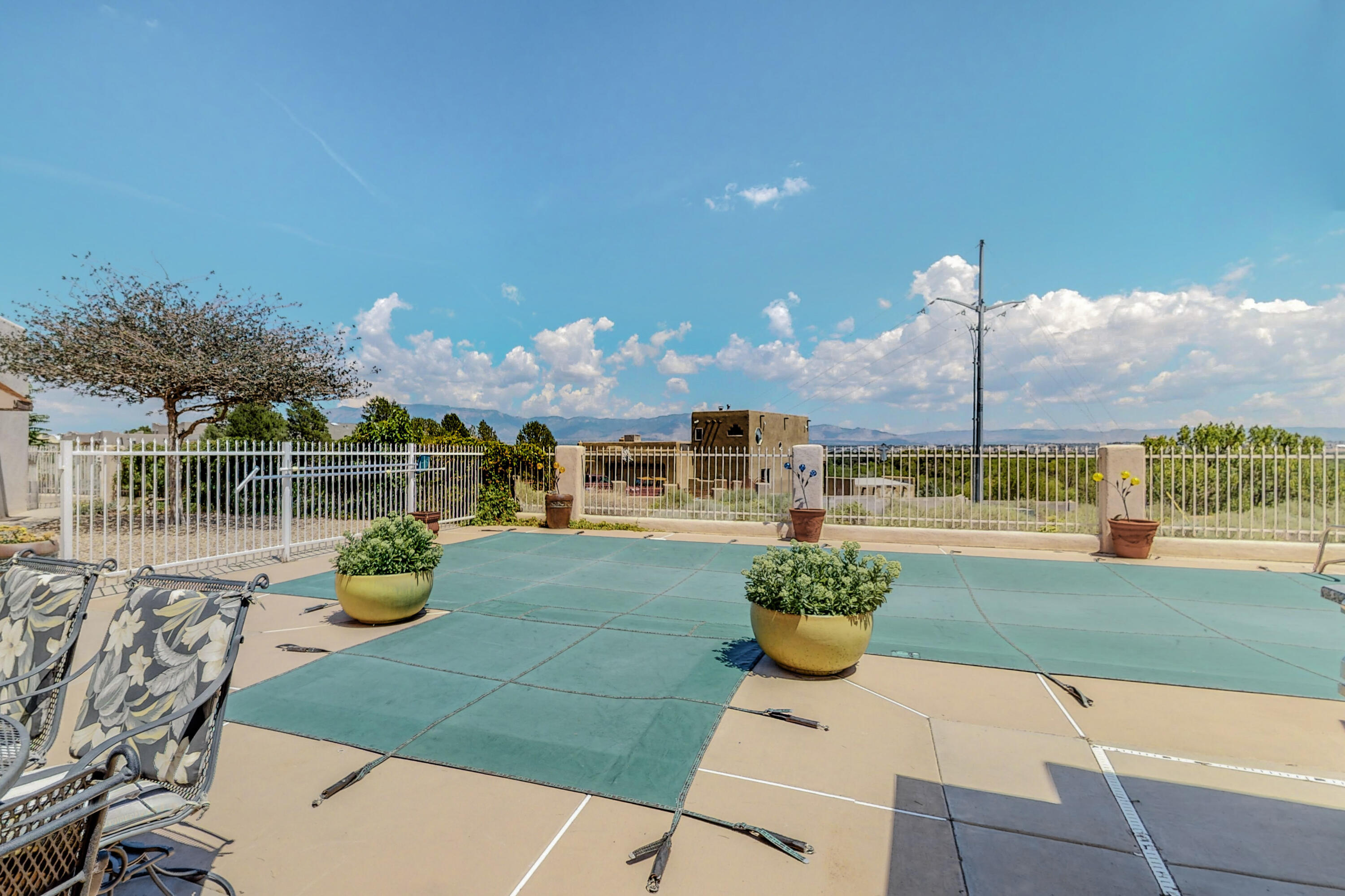 1800 Calle Del Vista Road NW
