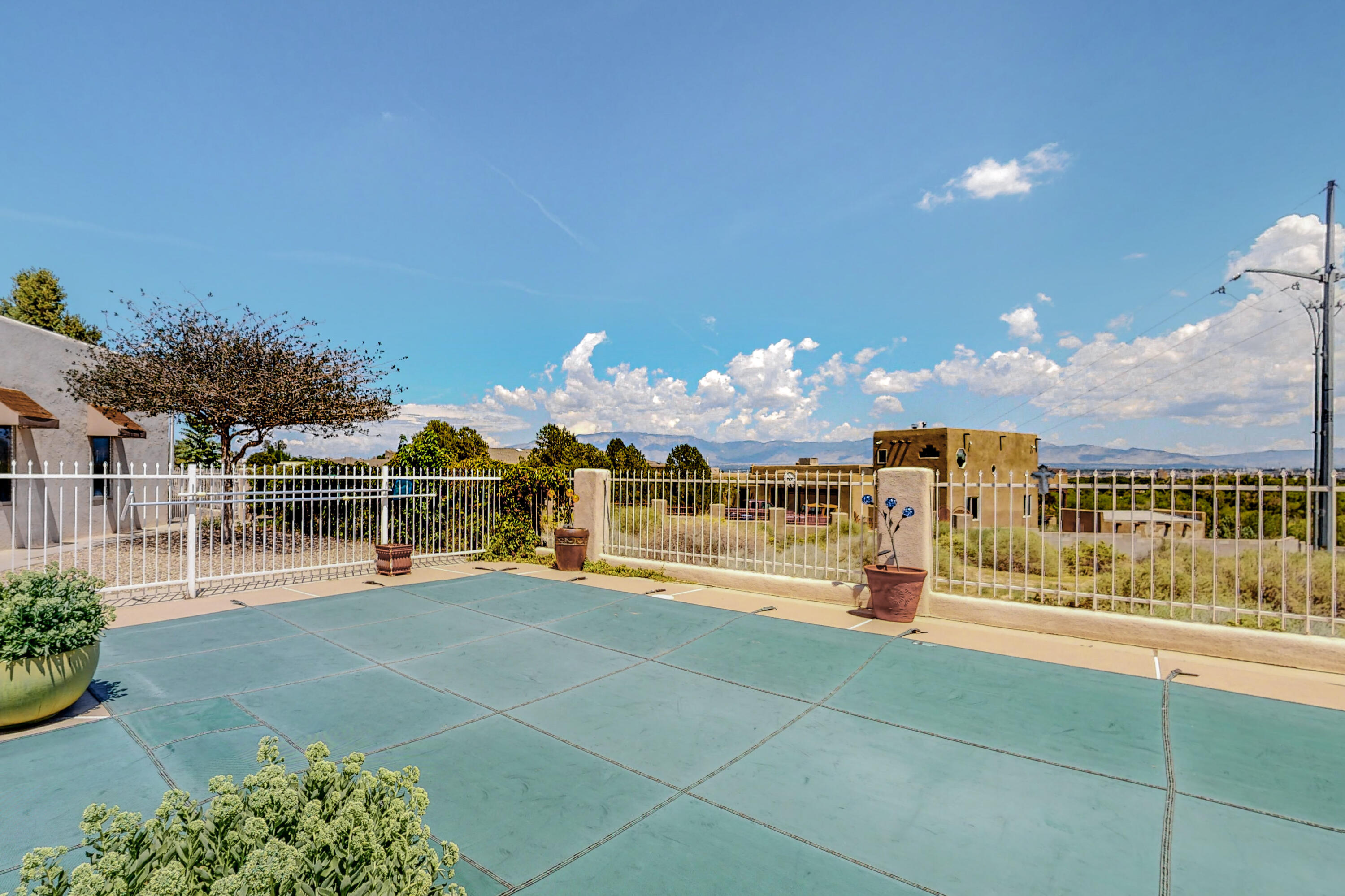 1800 Calle Del Vista Road NW