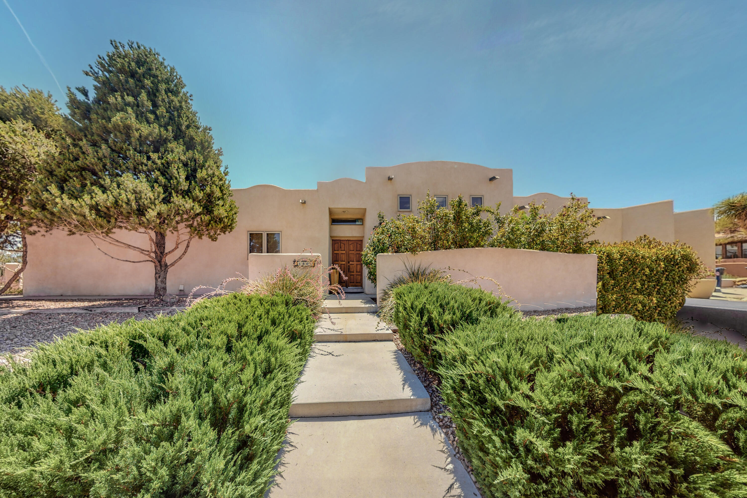 1800 Calle Del Vista Road NW