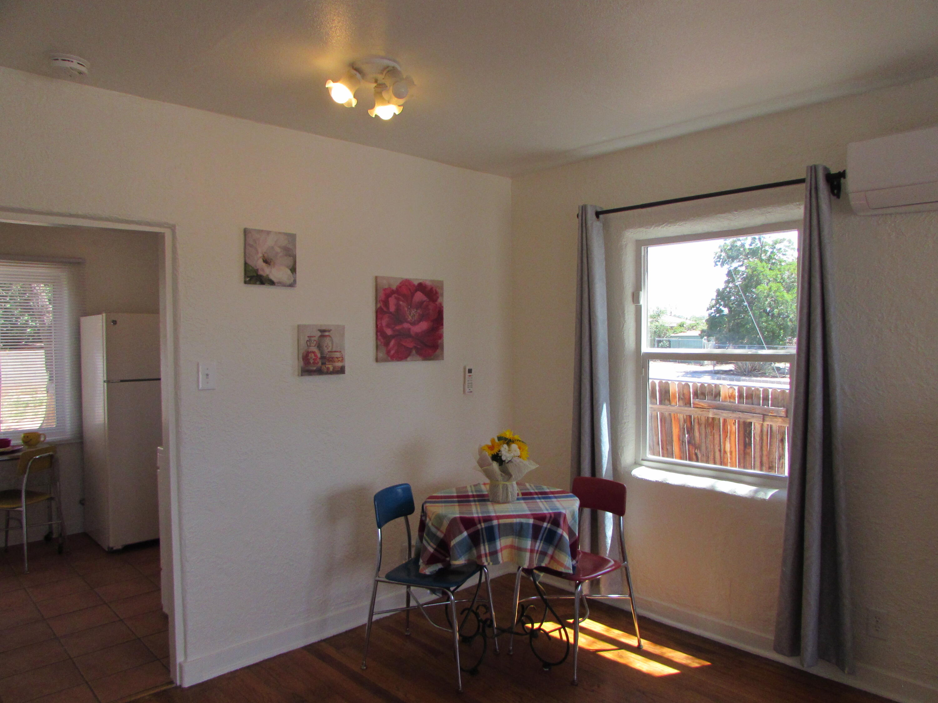 1042 BUENA VISTA Drive SE