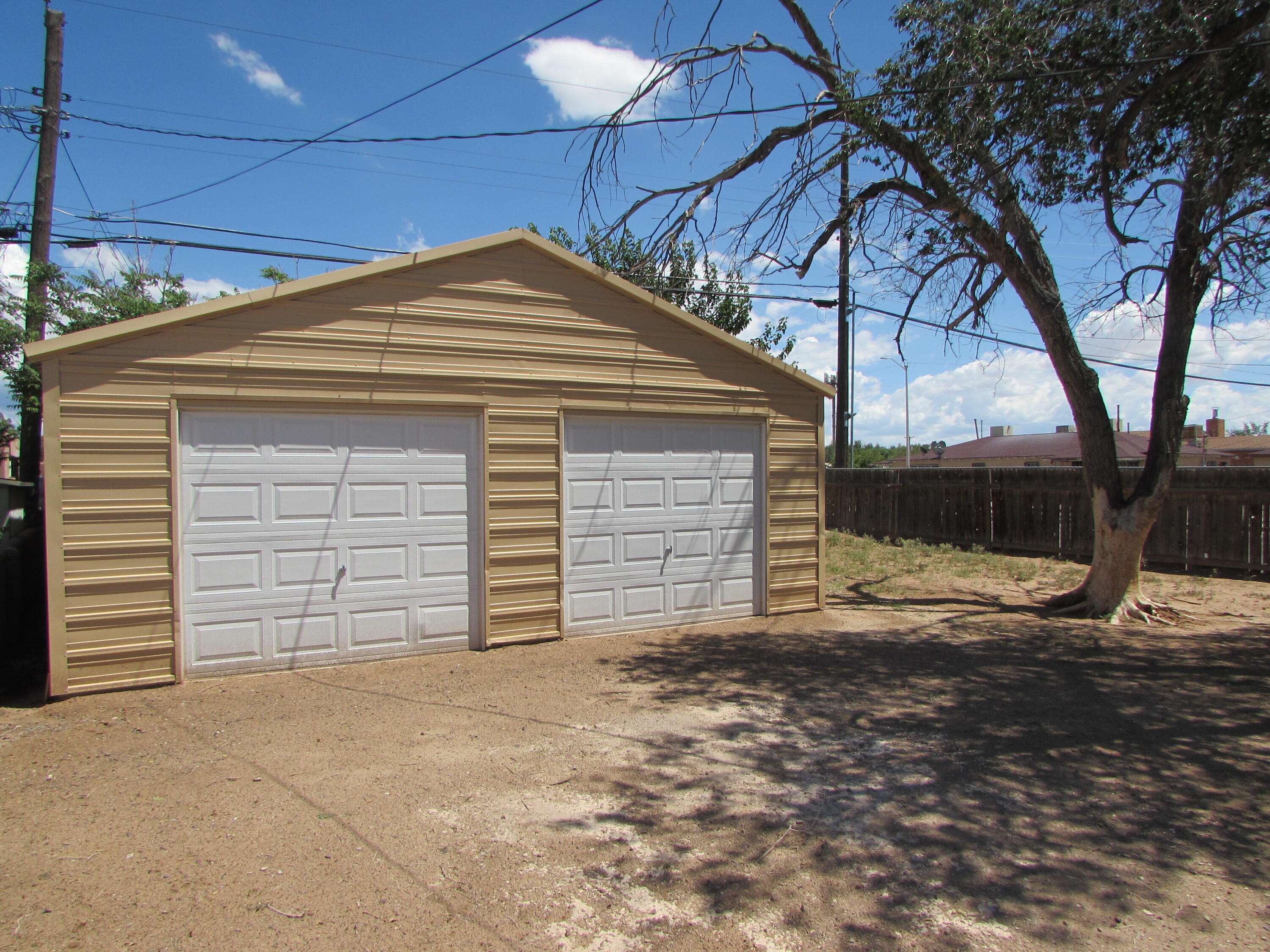 1042 BUENA VISTA Drive SE