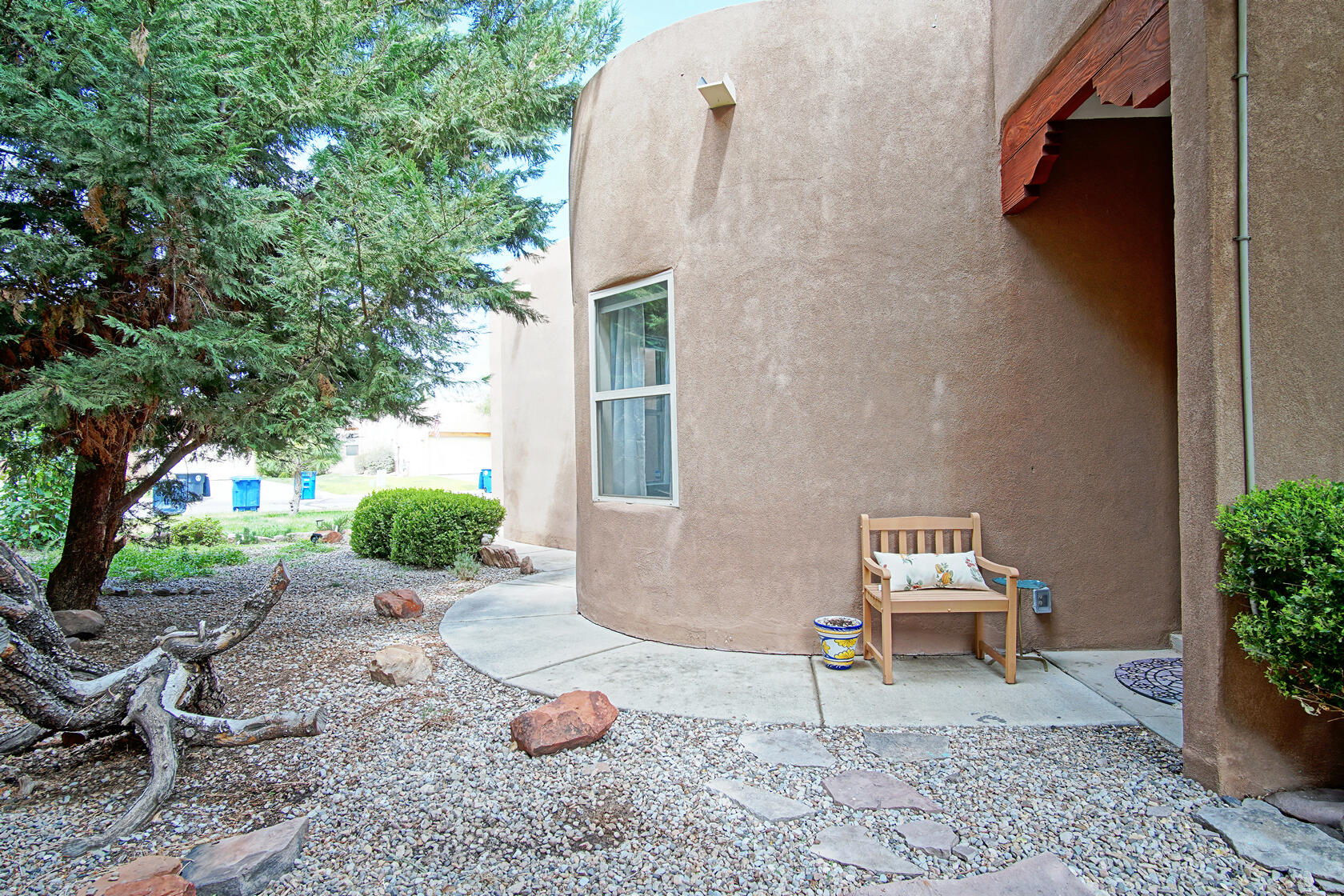 628 Flint Ridge Trail SE