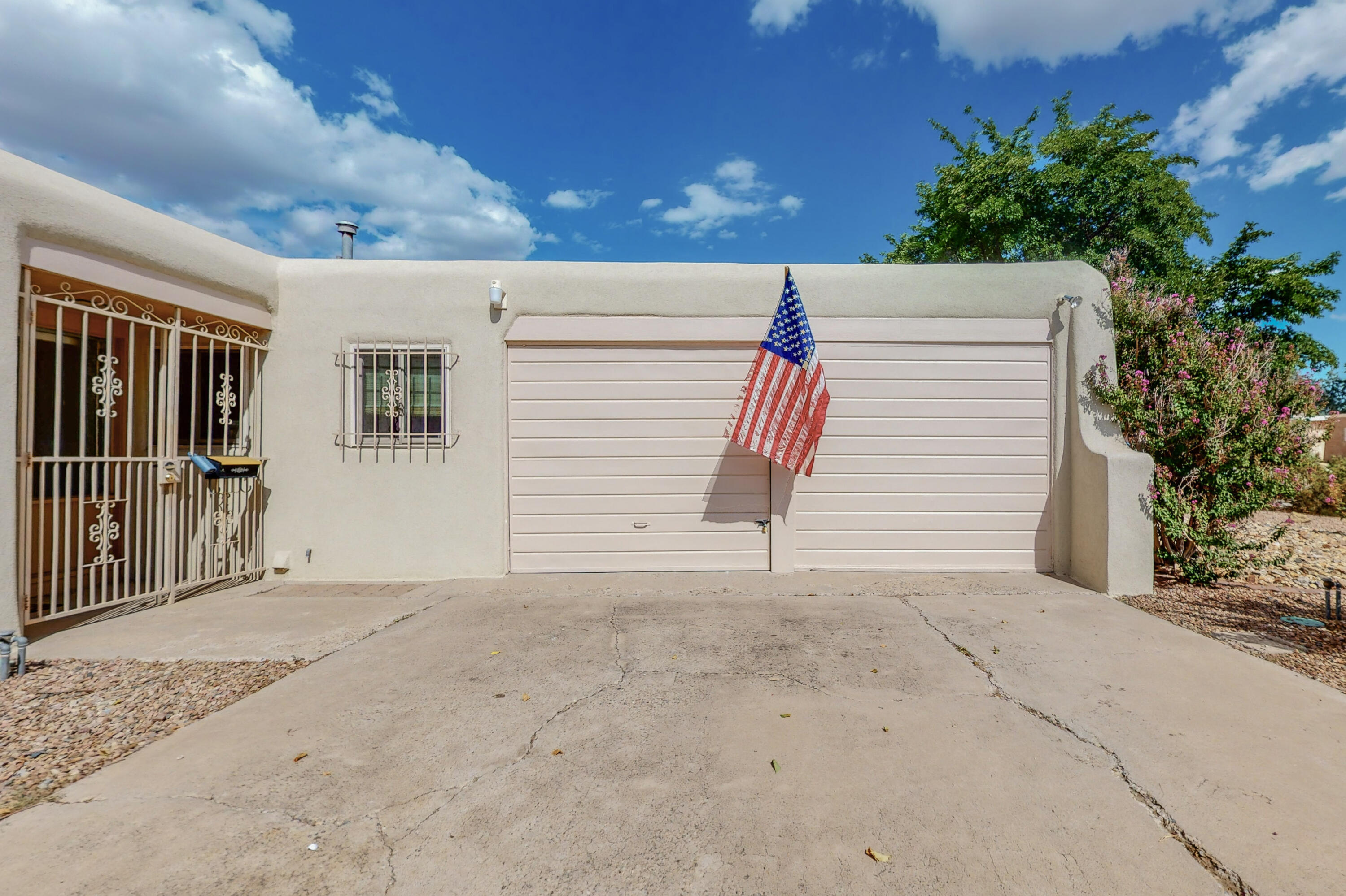 4105 Delamar Drive NE