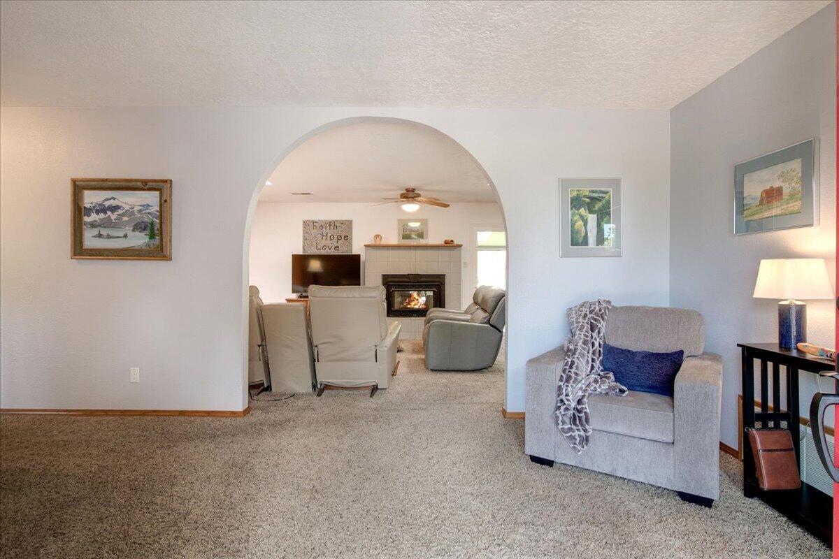 12905 GRANITE Avenue NE