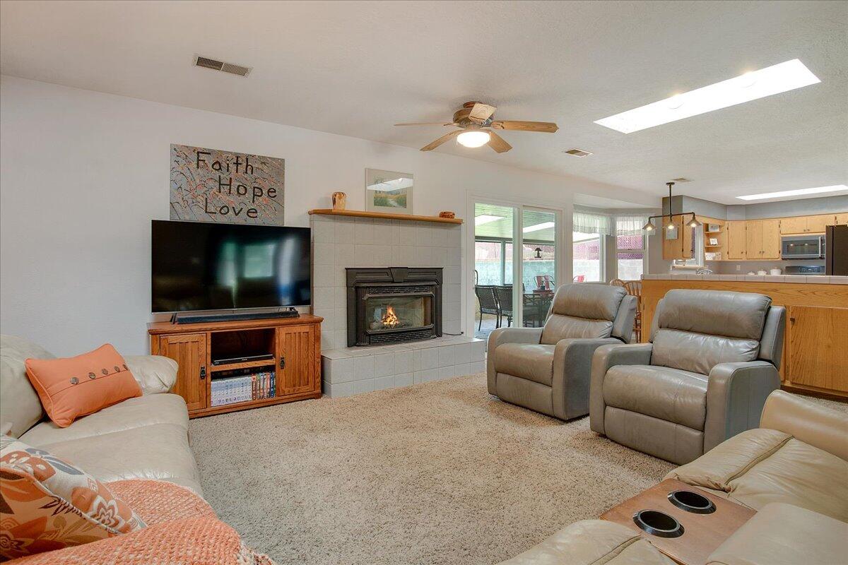 12905 GRANITE Avenue NE
