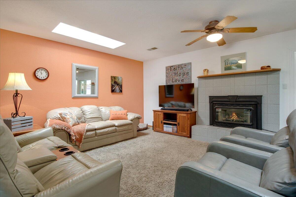 12905 GRANITE Avenue NE