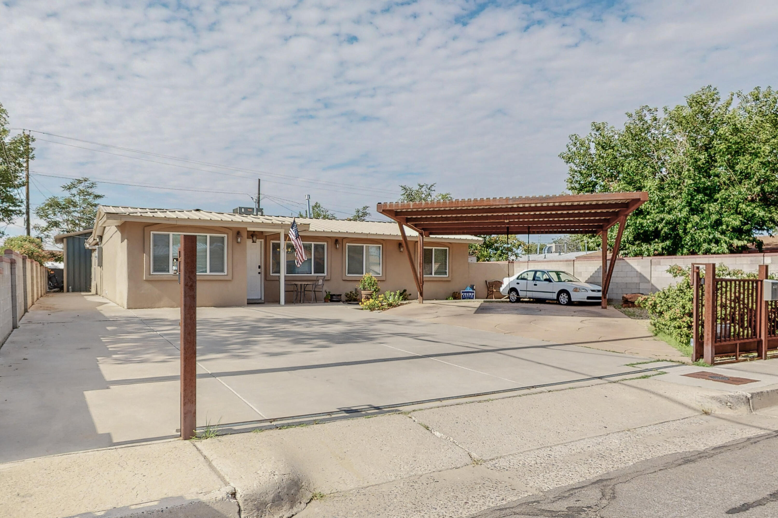 5940 EUCARIZ Avenue SW