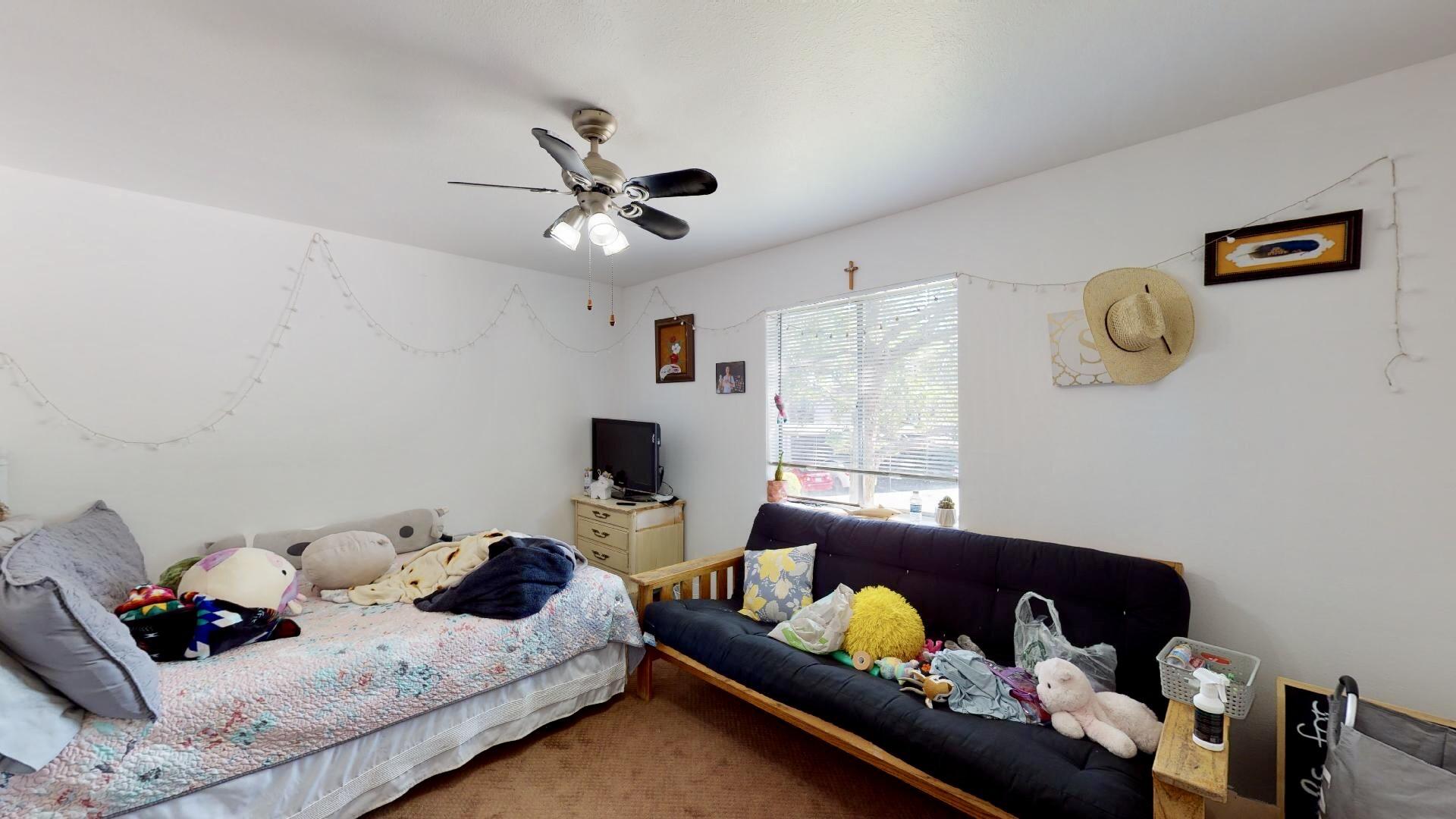 1601 PENNSYLVANIA Street NE Unit: V4