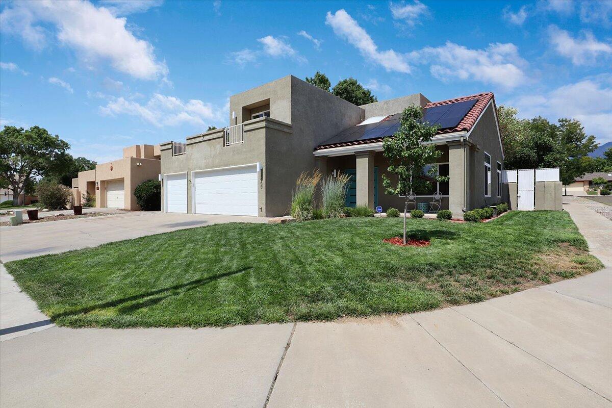 5900 CANYON CREST Place NE