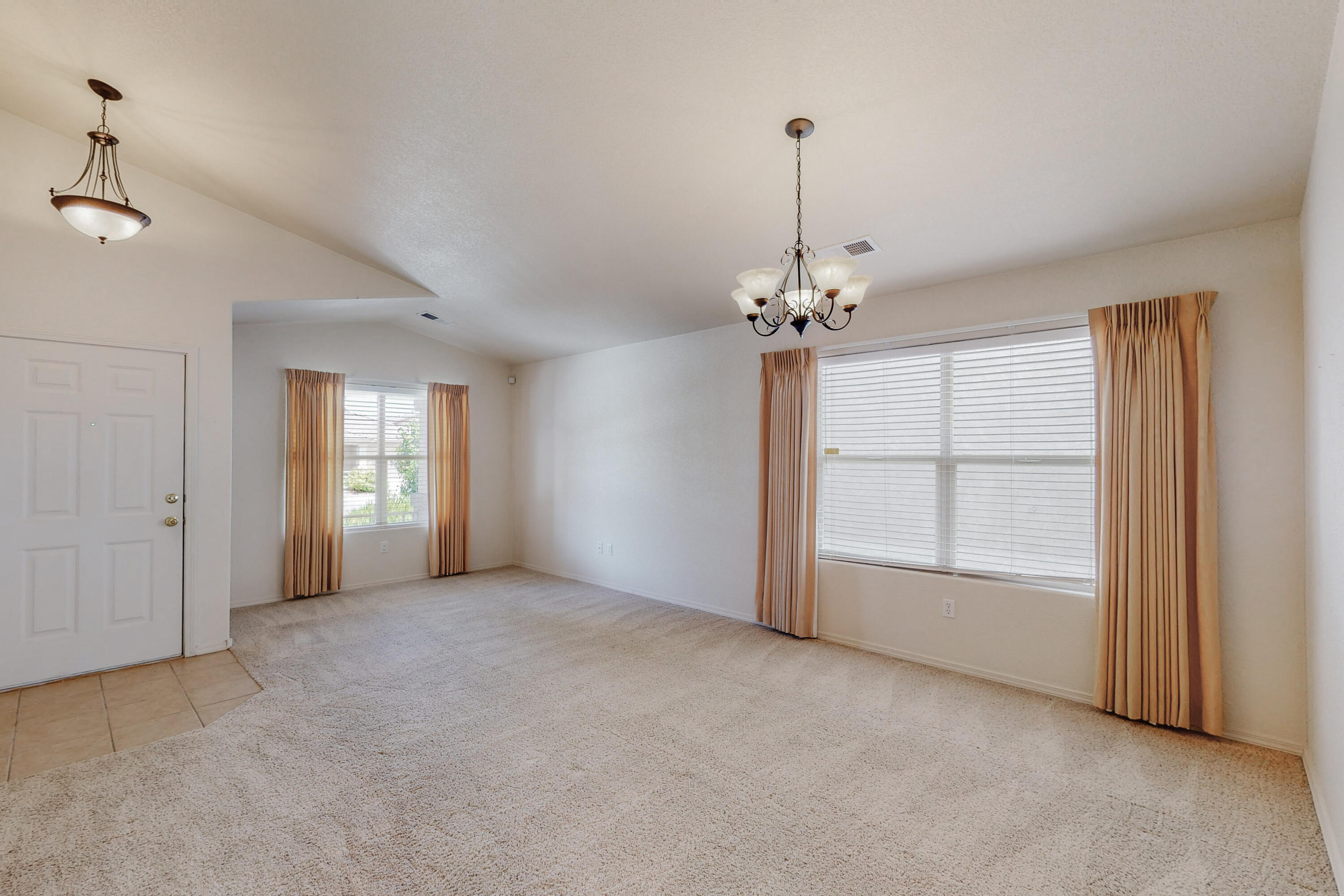1473 MONTIANO Loop SE