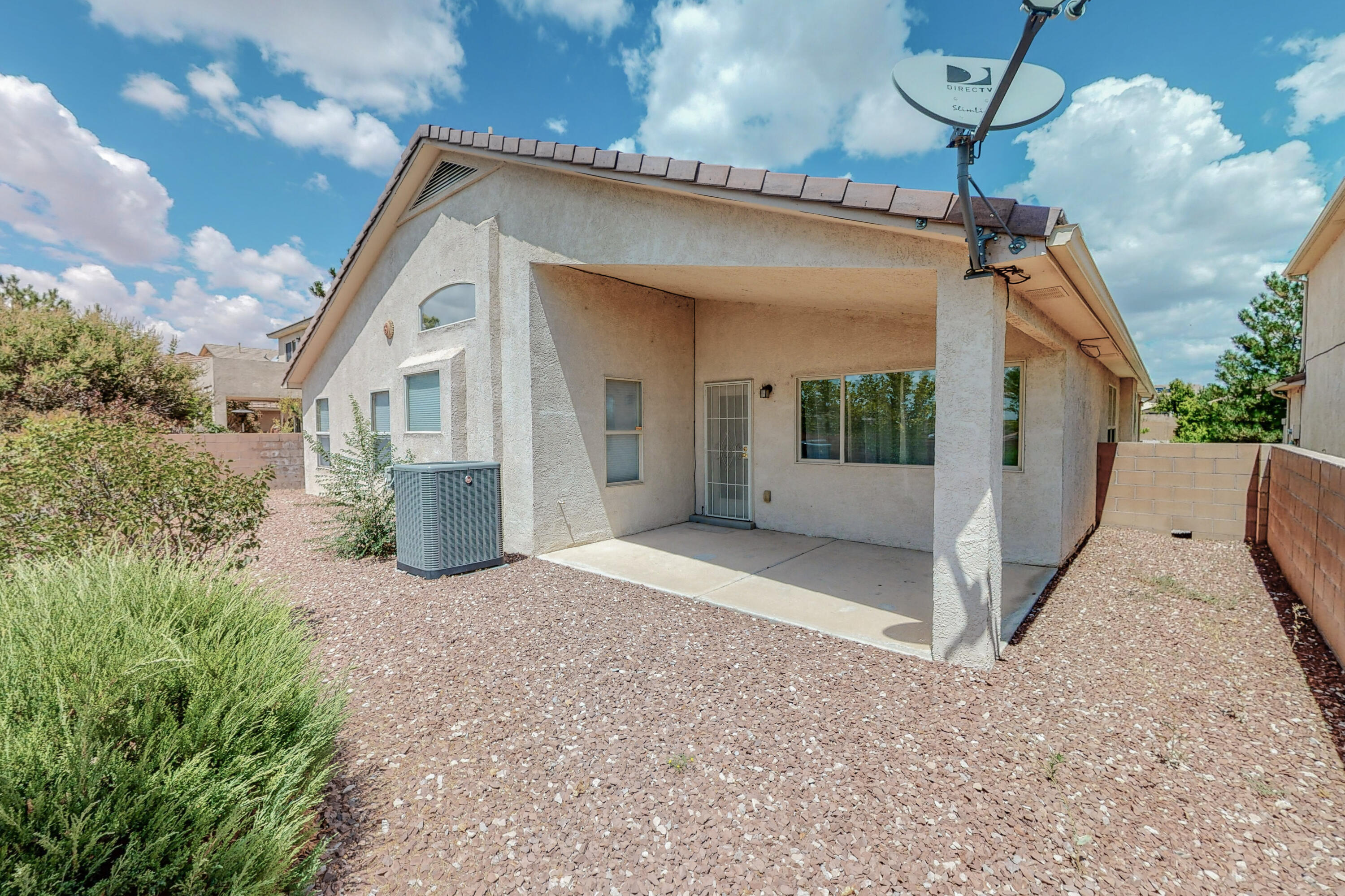 1473 MONTIANO Loop SE