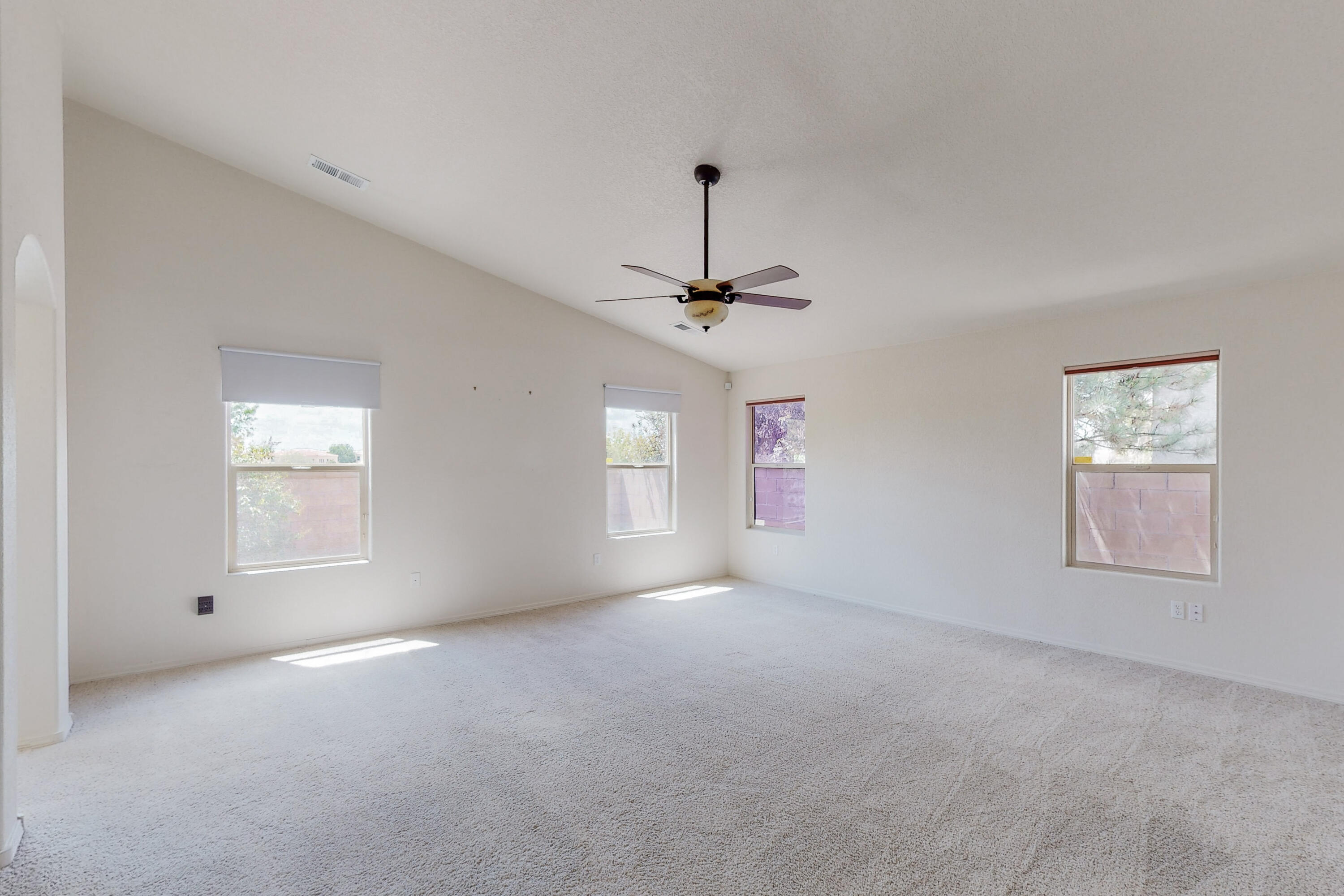 1473 MONTIANO Loop SE