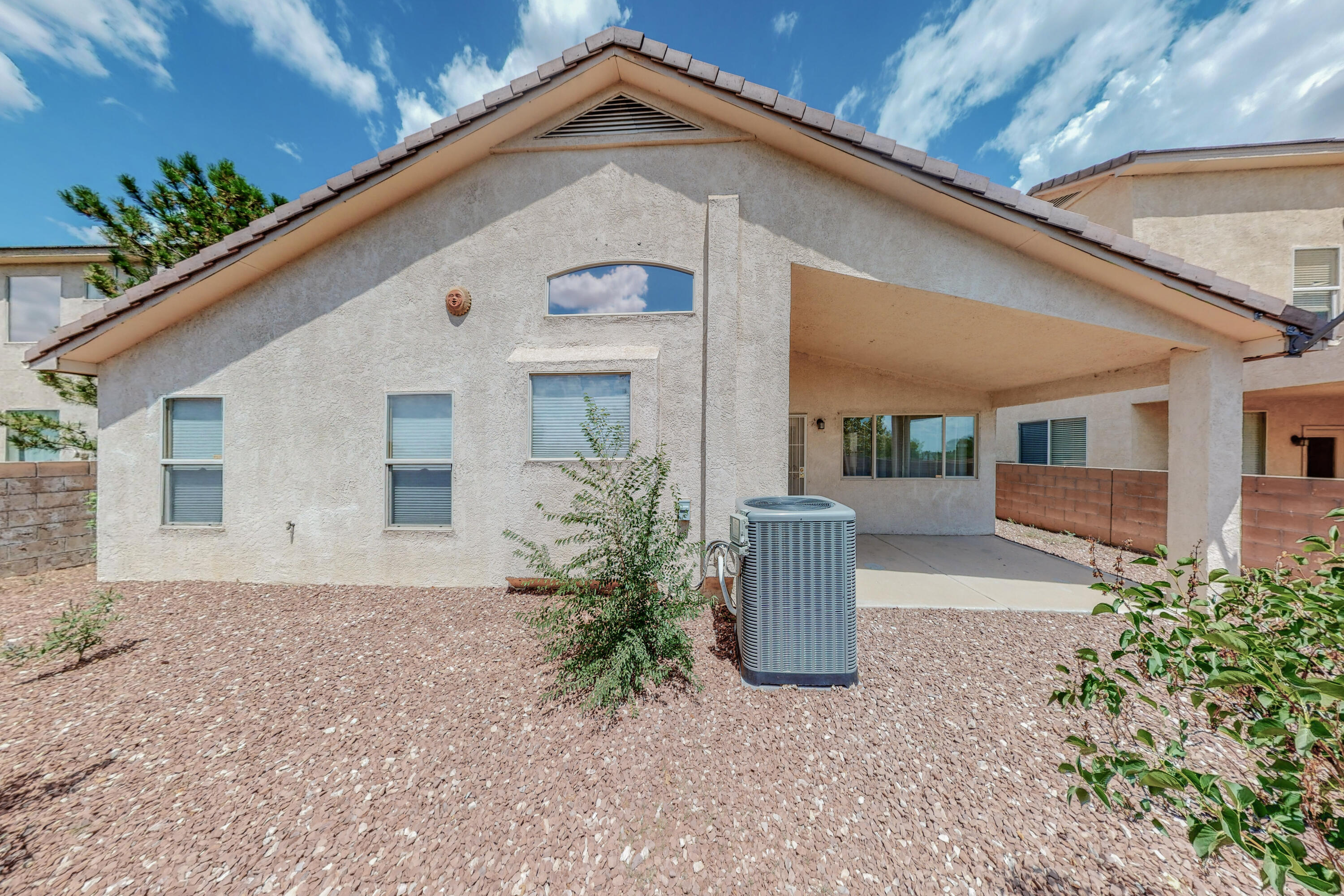 1473 MONTIANO Loop SE