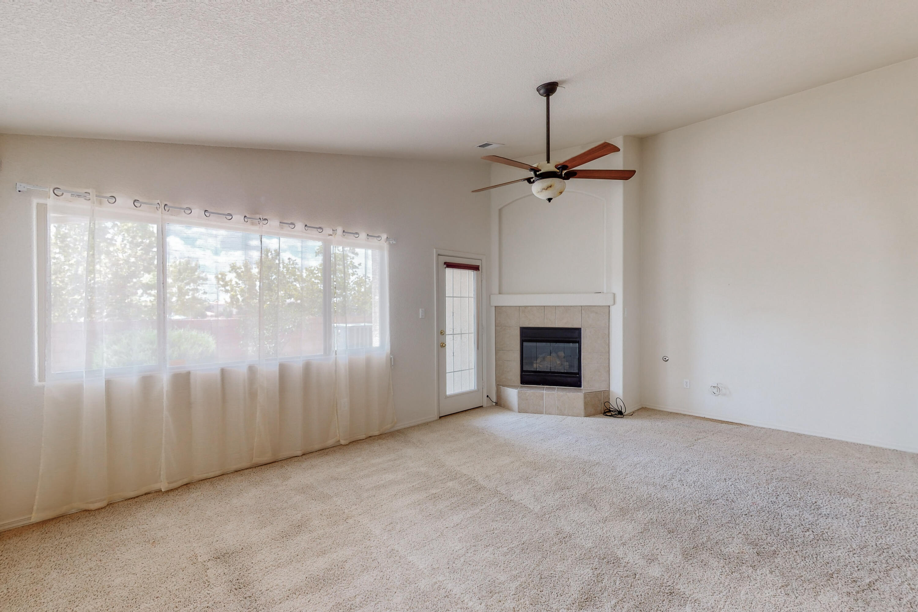 1473 MONTIANO Loop SE