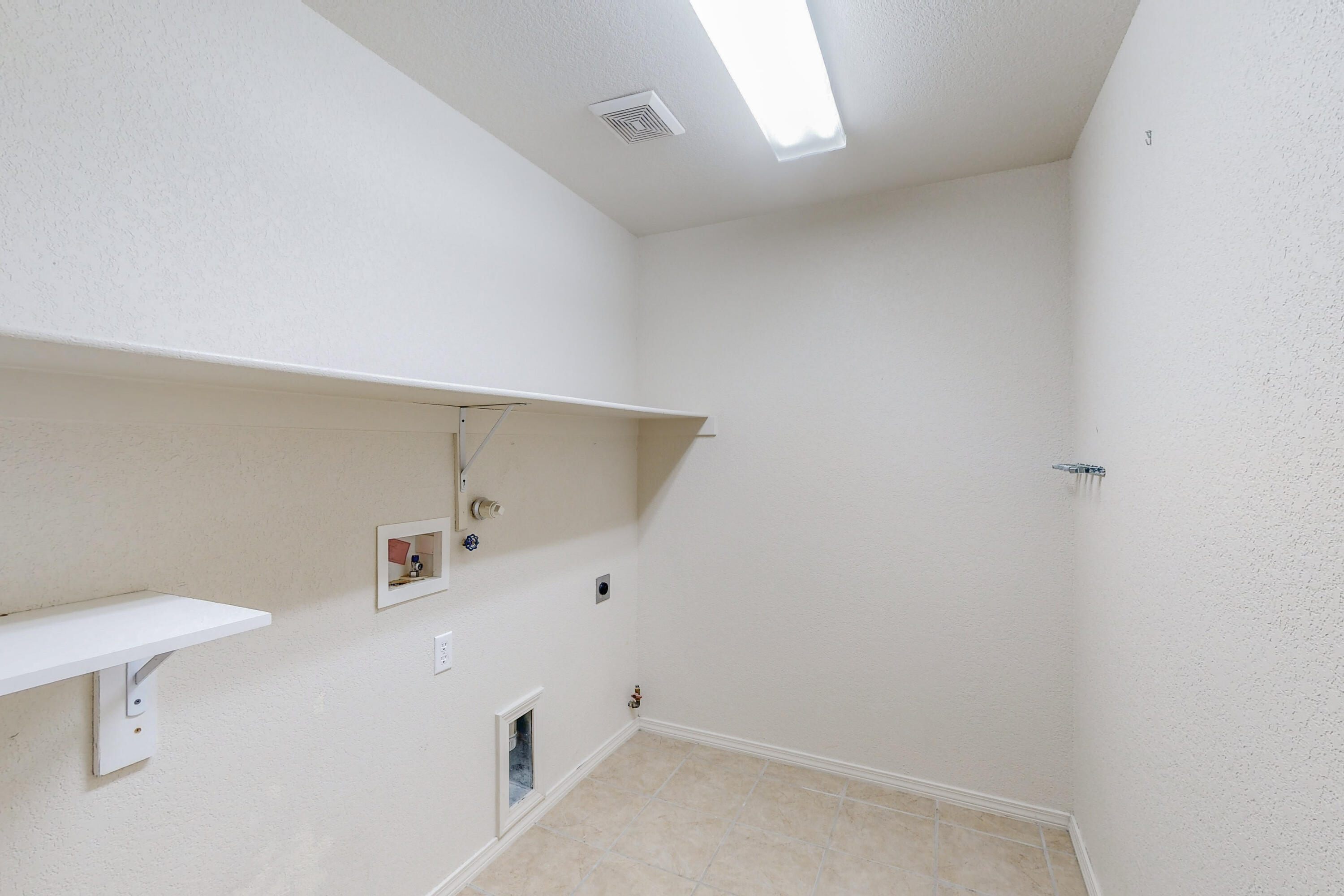 1473 MONTIANO Loop SE