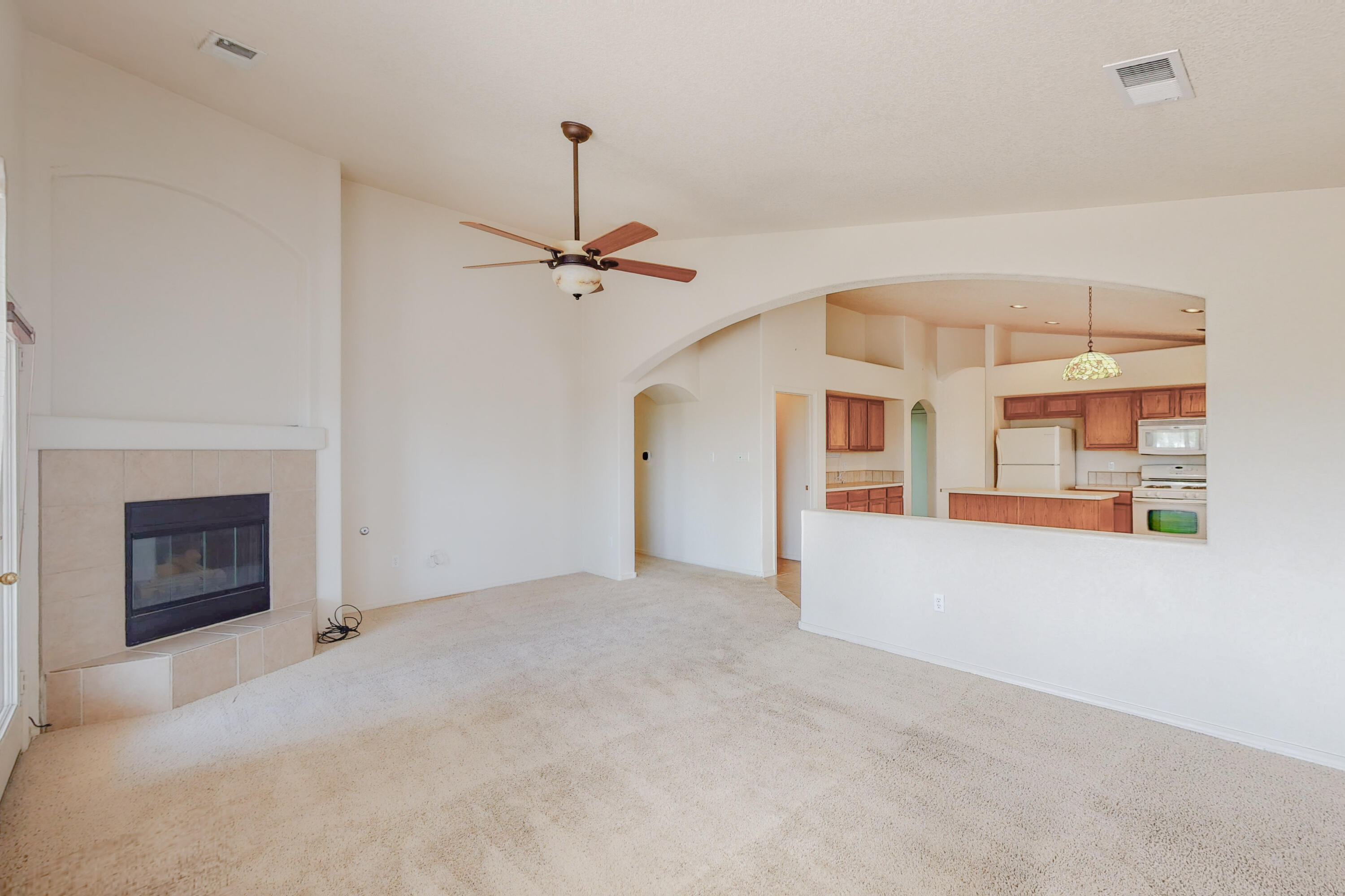 1473 MONTIANO Loop SE