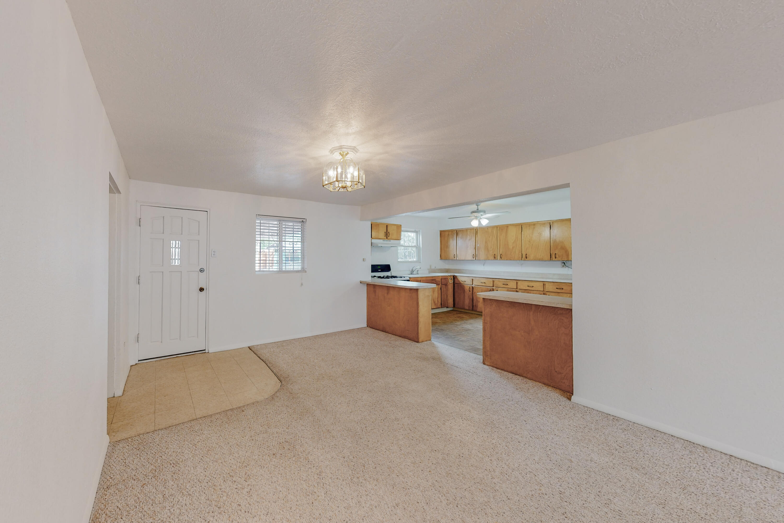 536 VERANDA Road NW