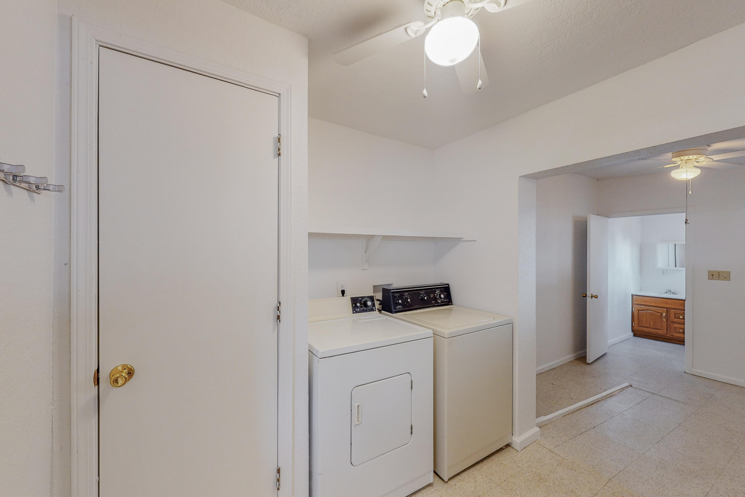 536 VERANDA Road NW