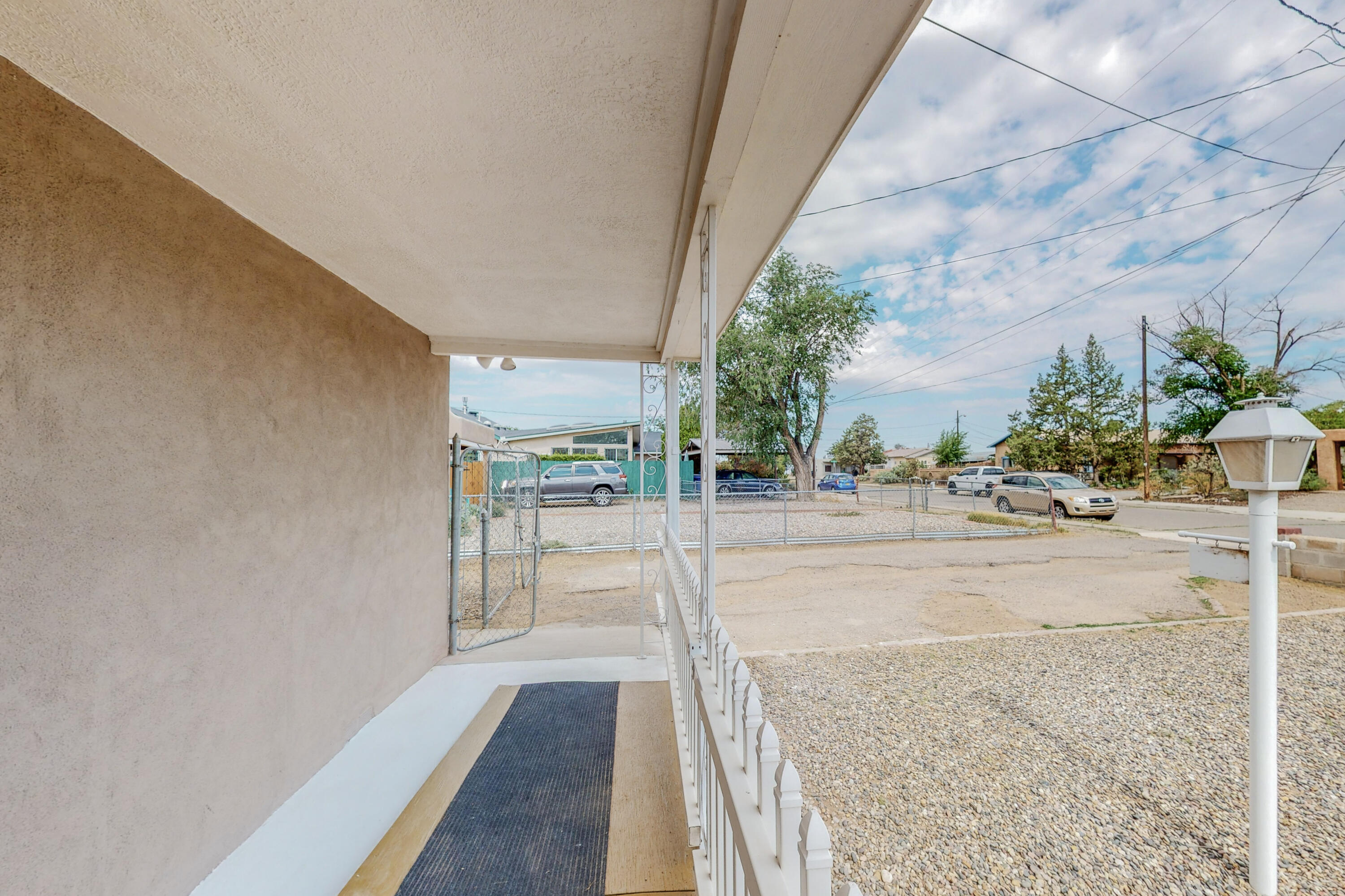 536 VERANDA Road NW
