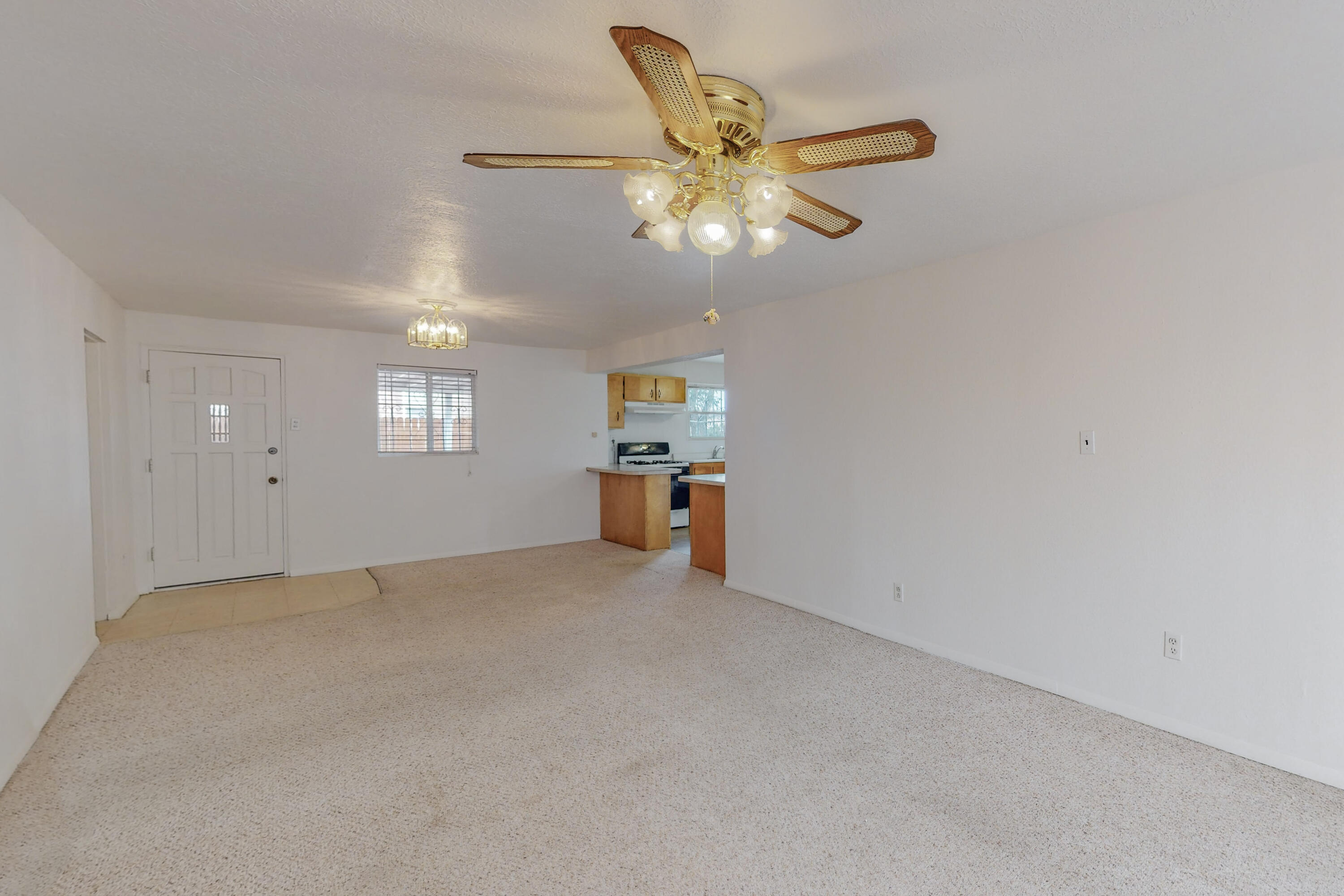 536 VERANDA Road NW
