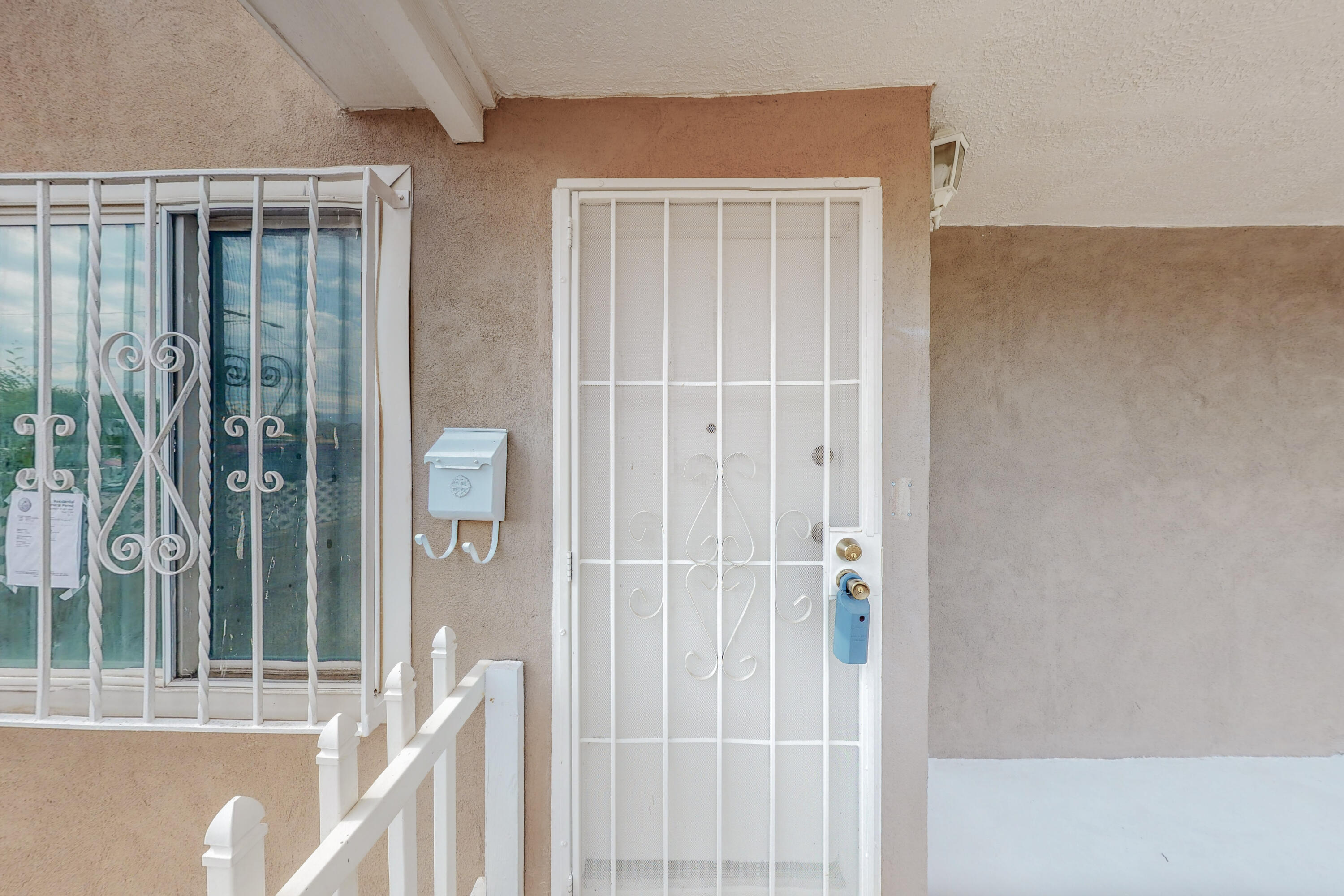 536 VERANDA Road NW