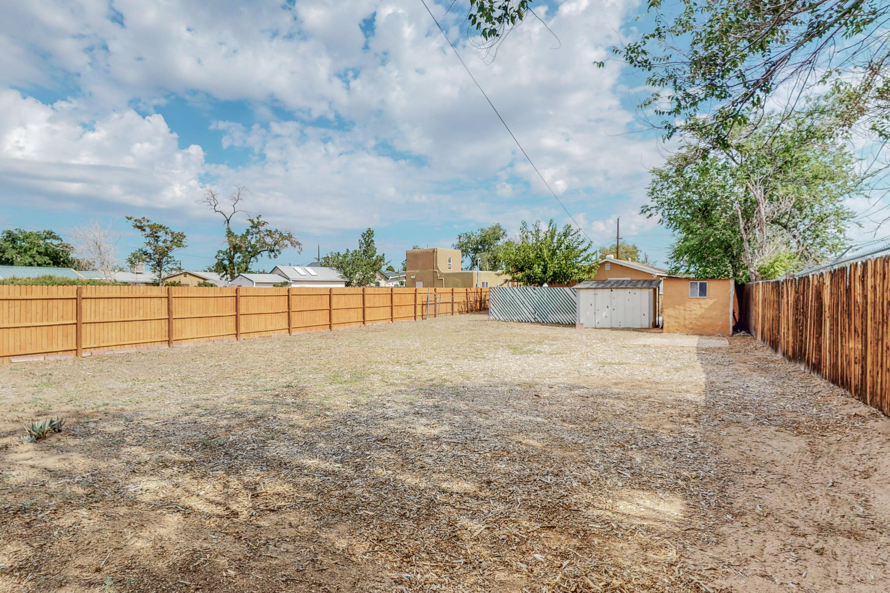 536 VERANDA Road NW