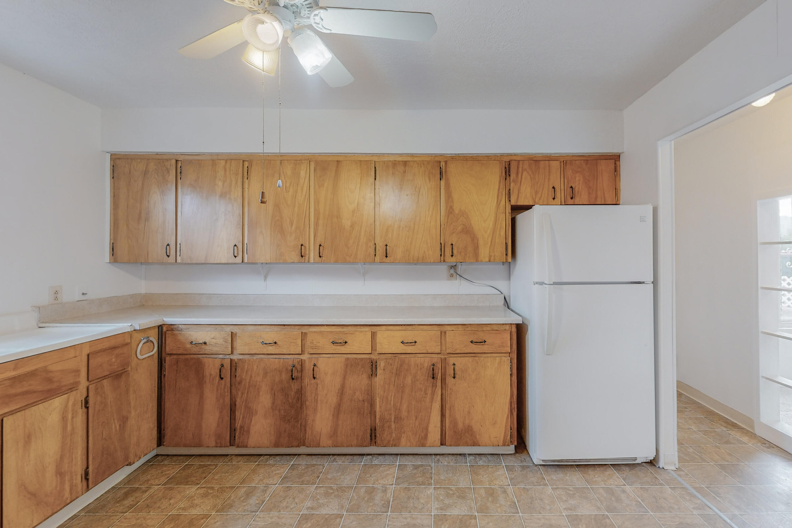 536 VERANDA Road NW