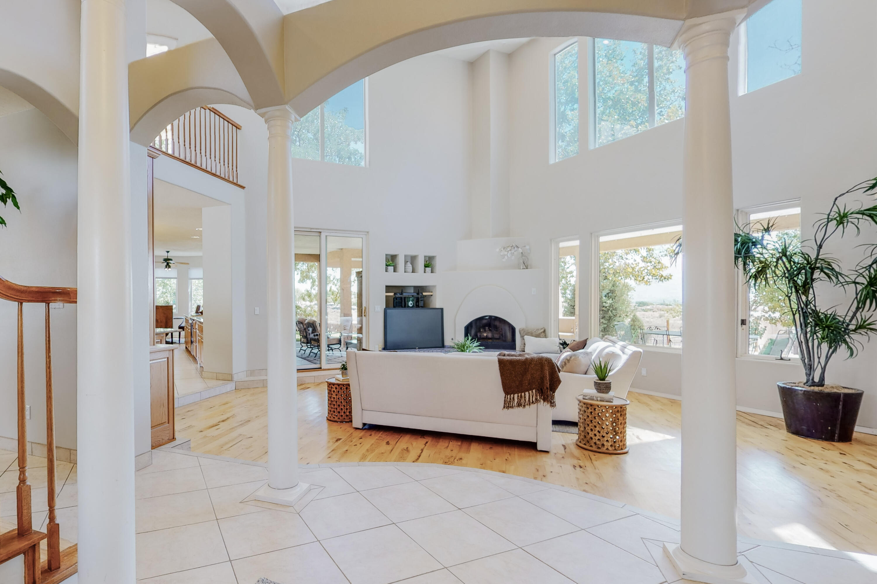 10112 San Bernardino Avenue NE