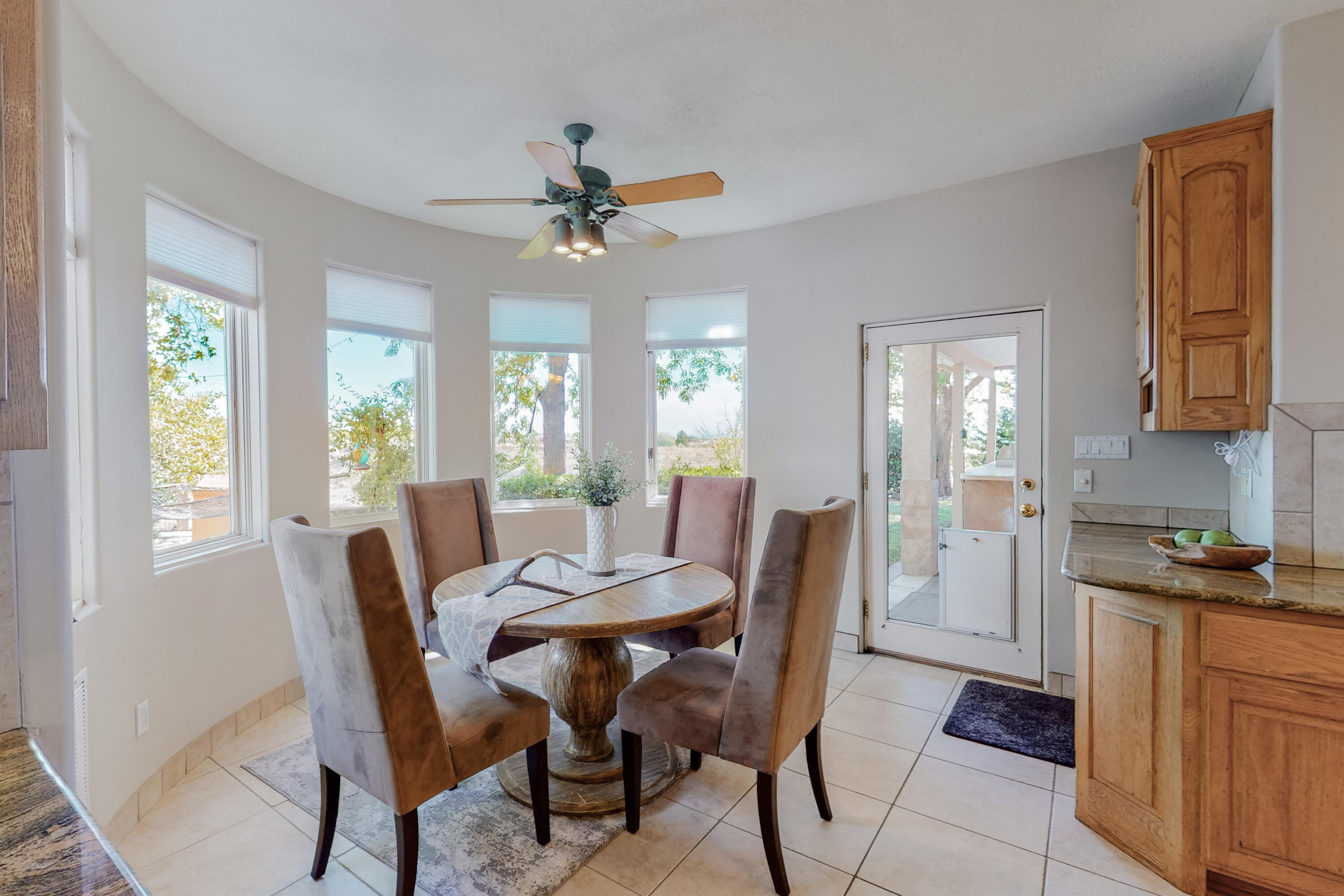 10112 San Bernardino Avenue NE