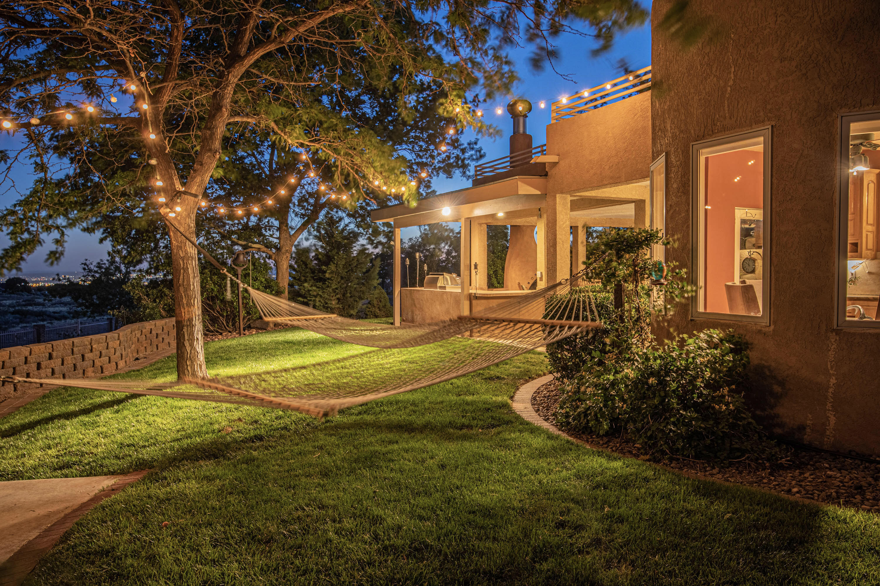 10112 San Bernardino Avenue NE